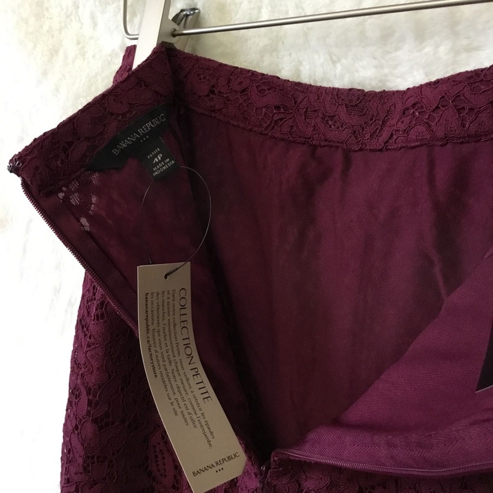 Banana Republic Banana Republic Burgundy Lace Flounce Skirt Size 27" / US 4 / IT 40 - 7 Thumbnail