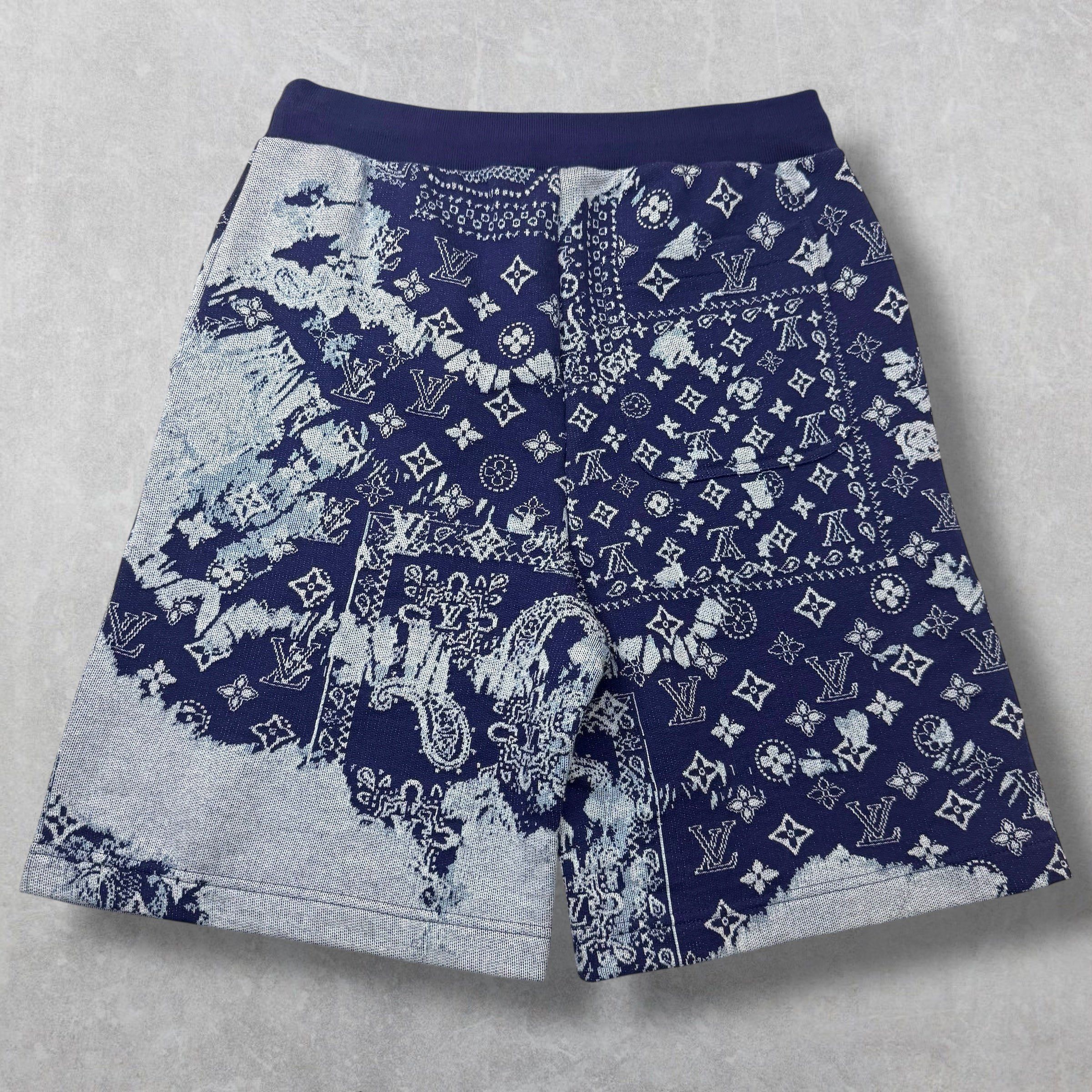 Louis Vuitton Louis Vuitton Monogram Bandana Sweat Shorts S Size US 30 / EU 46 - 1 Thumbnail