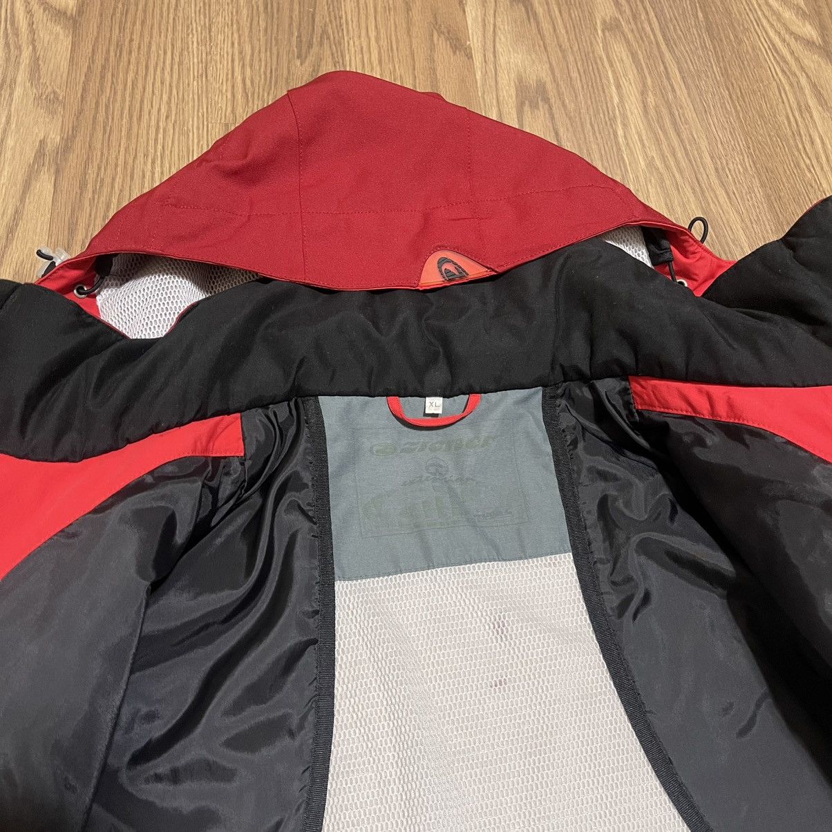 Other Ziener insulated multipocket hooded red ski jacket Size US XL / EU 56 / 4 - 5 Thumbnail