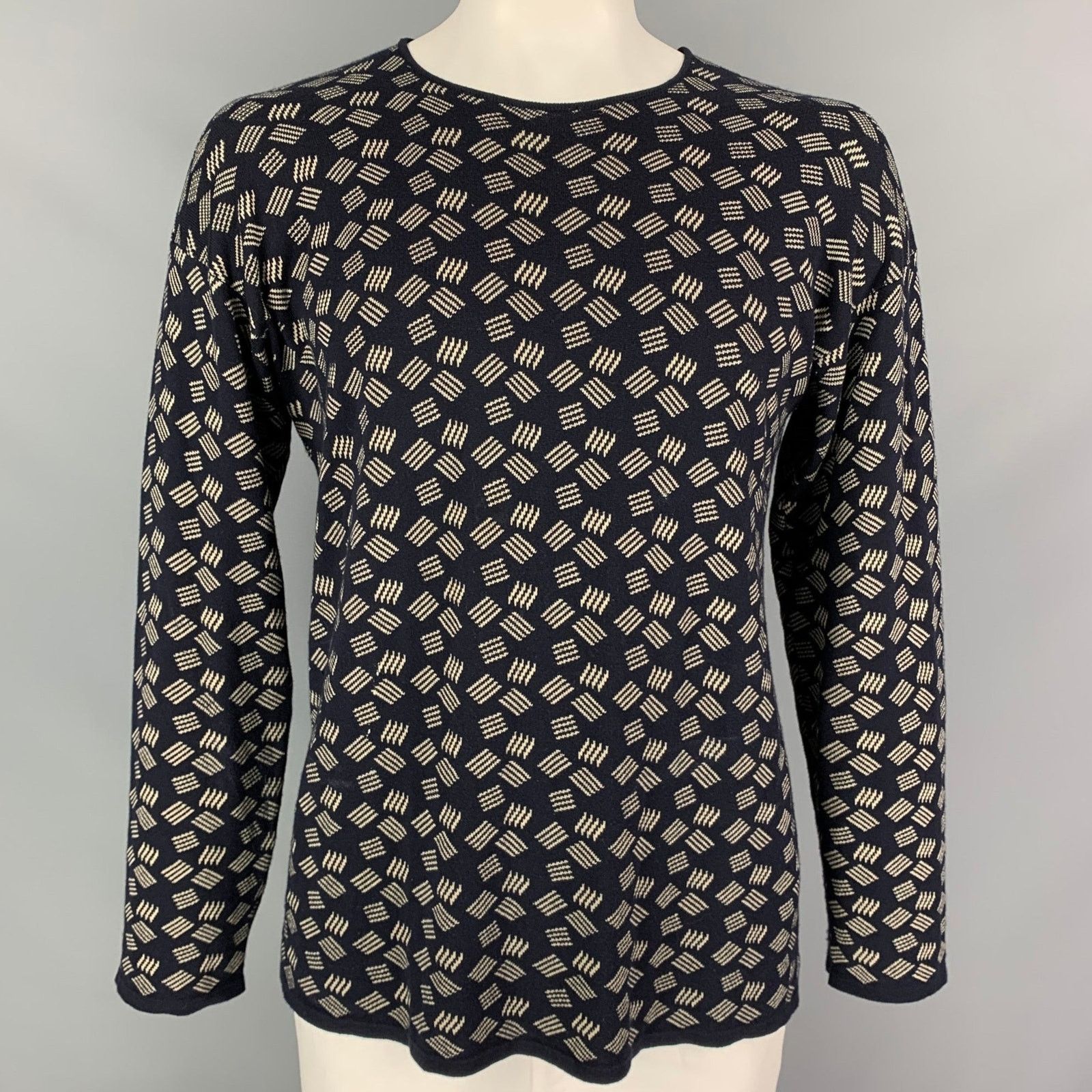 Armani Collezioni Size L Navy Ivory Knit Cotton Blend Crew Neck Pullover Size US L / EU 52-54 / 3 - 1 Thumbnail