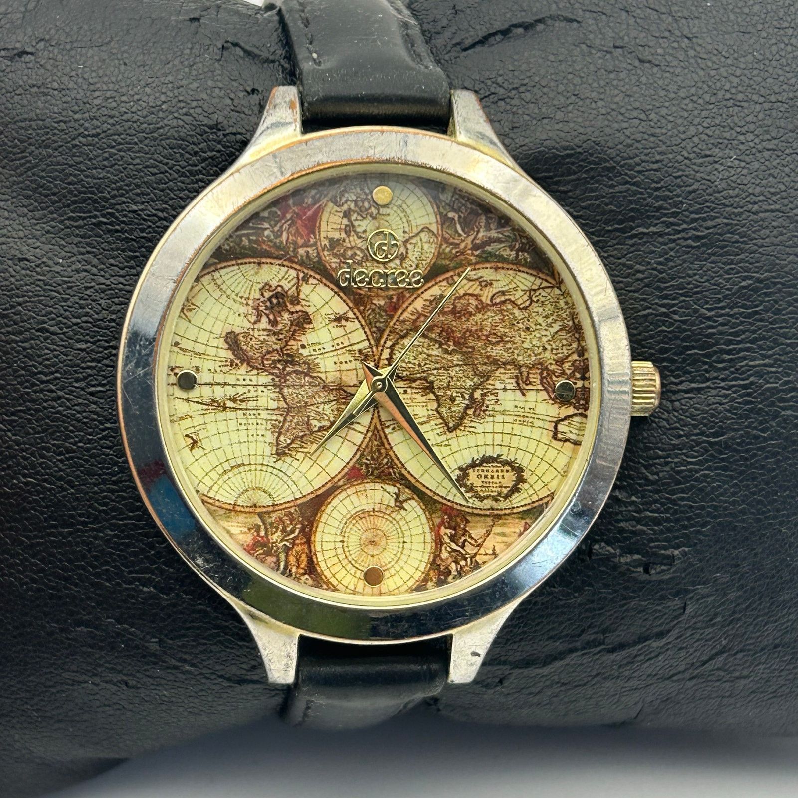 Decree Decree World Map Dial Silver Black Leather Watch Size ONE SIZE - 1 Thumbnail