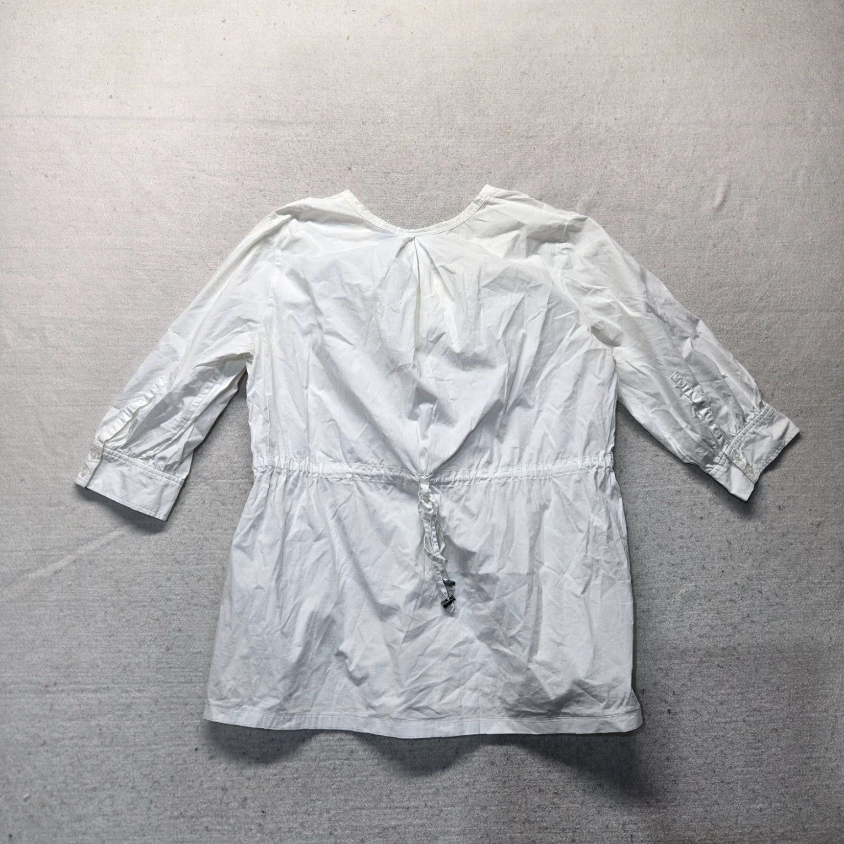 Vintage VINTAGE? No, it's not vintage. Simply Vera Wang Shirt Solid White V Neck Ruffle Half Sleeve Adult Women's 14 Size XL / US 12-14 / IT 48-50 - 6 Thumbnail