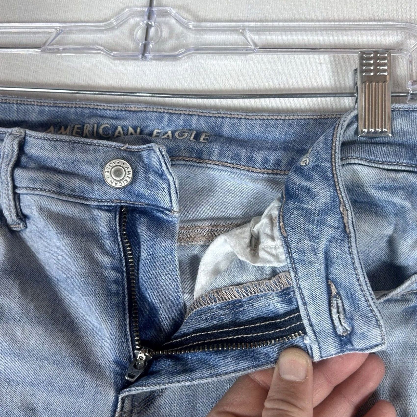 American Eagle Outfitters American Eagle Next Level Stretch Jegging Light Wash Mid 4S 25 in Inseam Womens Jeans Size 27" / US 4 / IT 40 - 3 Thumbnail
