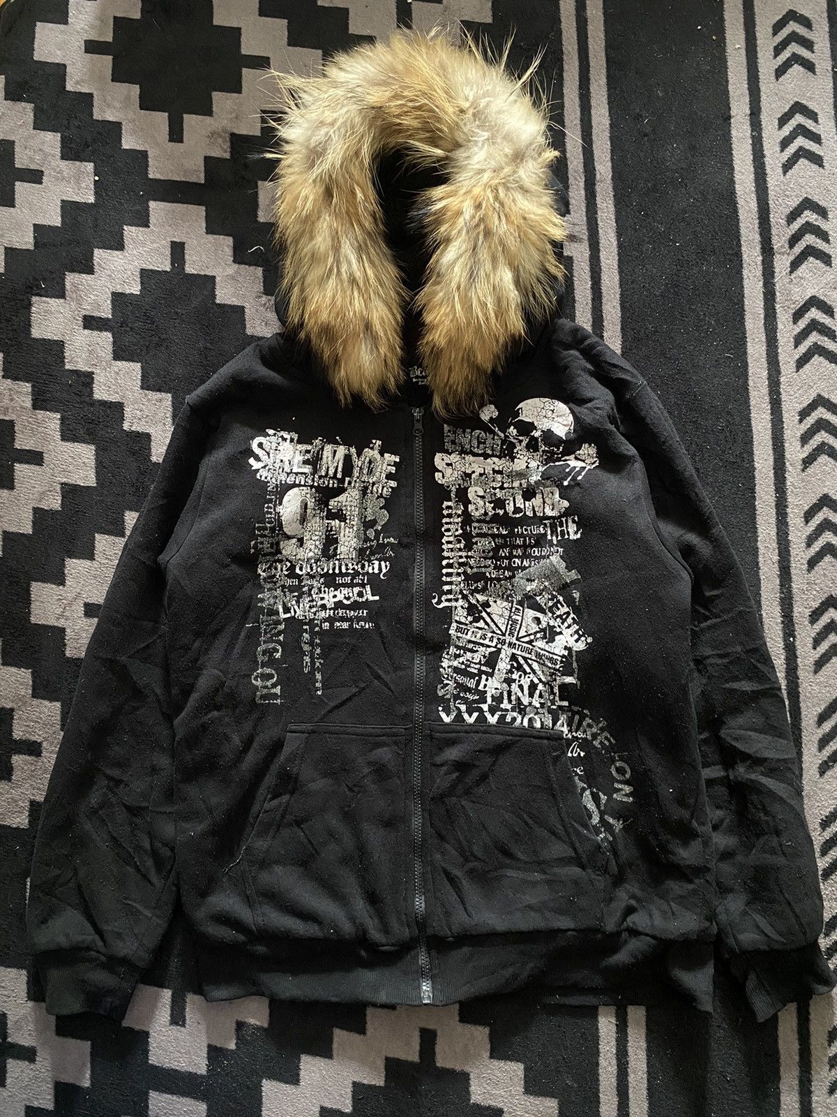 Isamu Katayama Backlash Beaumere gothic poem faux fur hoodie Size US L / EU 52-54 / 3 - 1 Thumbnail