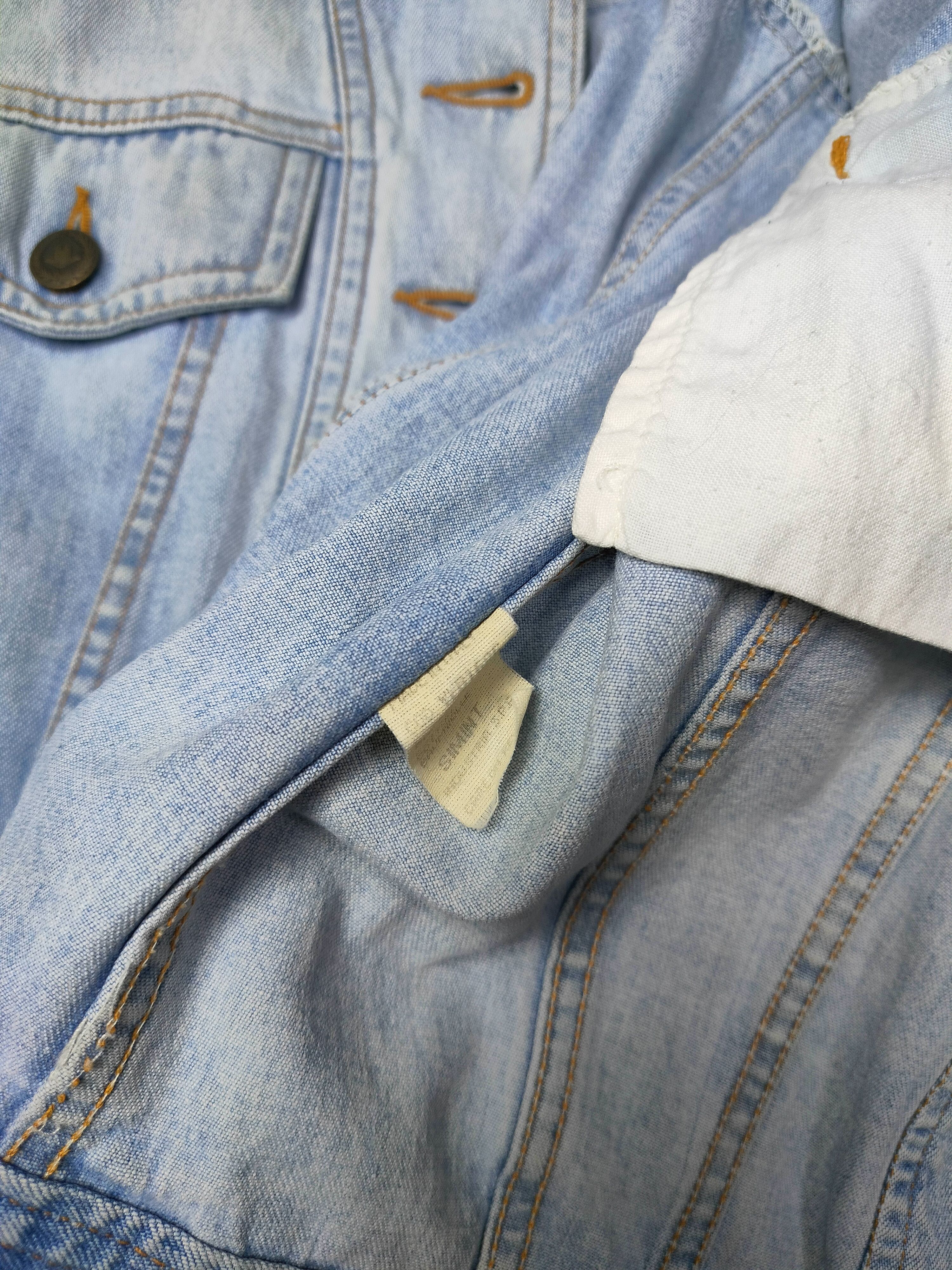 Moschino Vintage Moschino Jeans 1990's Denim Jacket Size S / US 4 / IT 40 - 10 Thumbnail