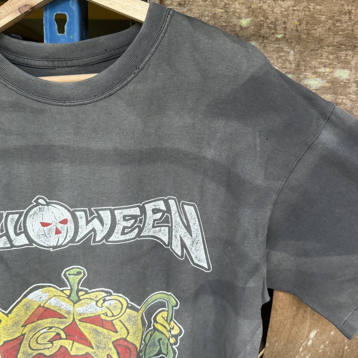Band Tees Vintage Helloween Metal Band Nice Faded Tees Size US L / EU 52-54 / 3 - 2 Thumbnail