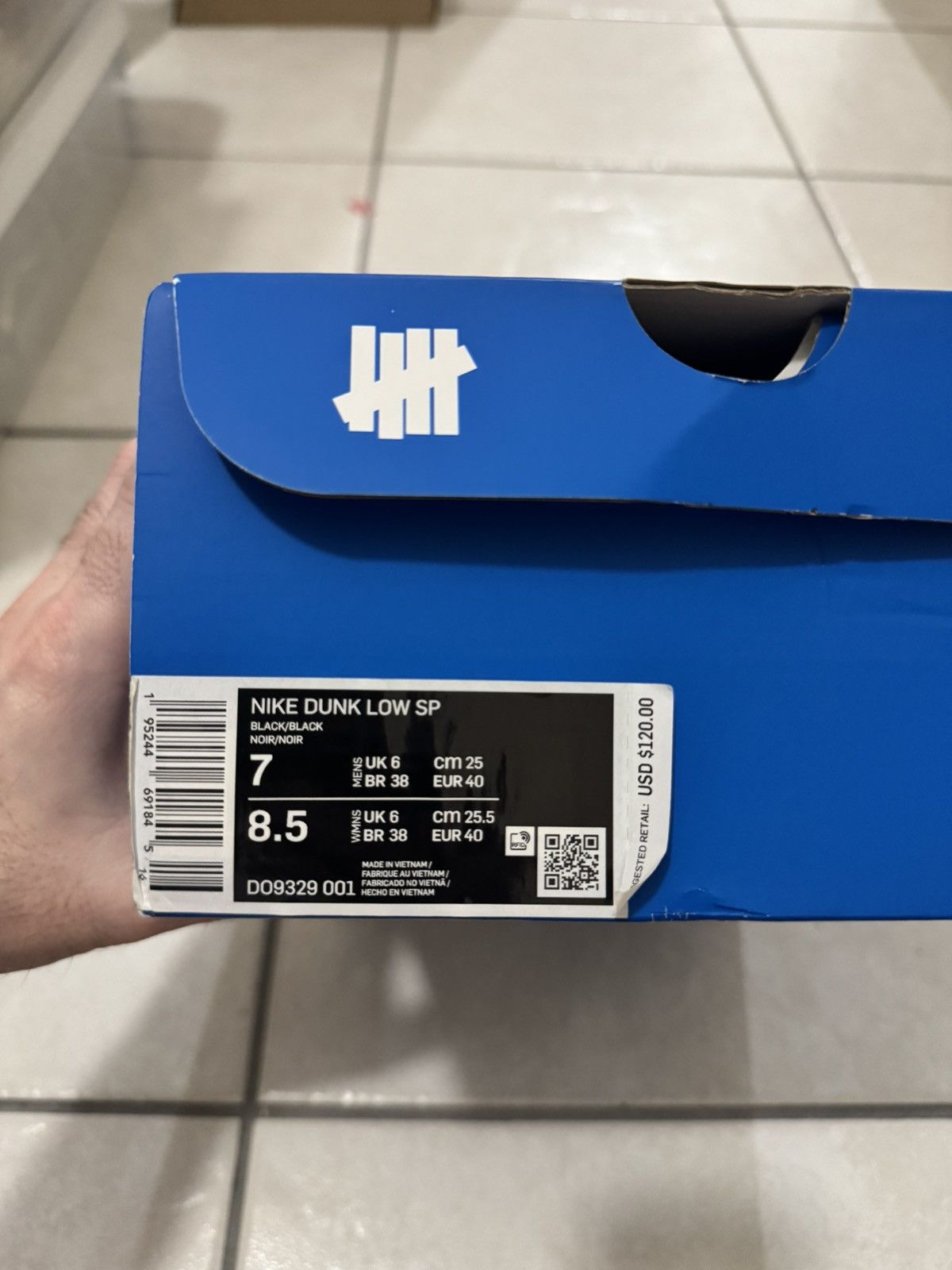 Nike × Undefeated Nike Dunk Low - Undefeated Size US 7 / EU 40 - 7 Thumbnail