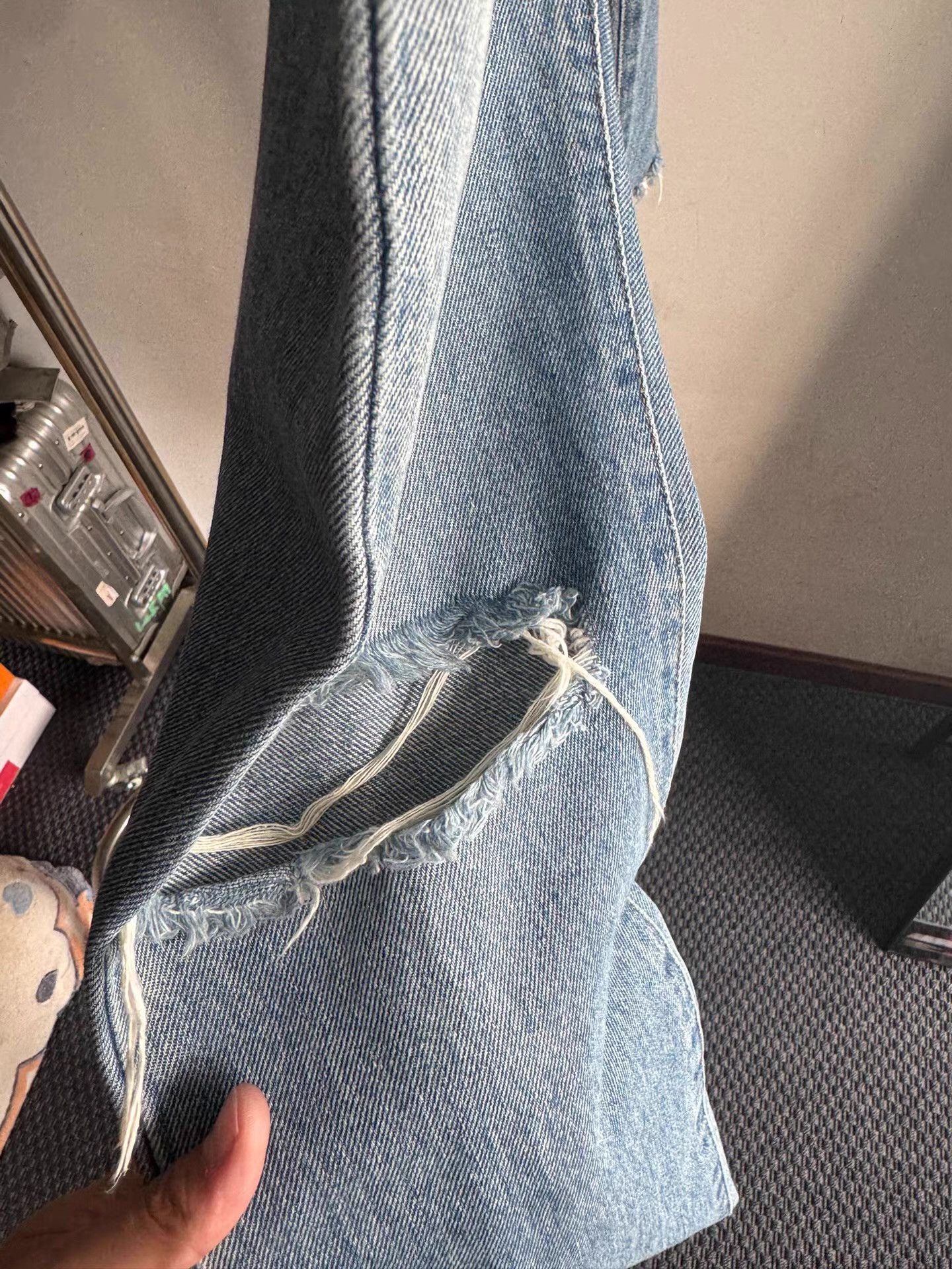 Saint Laurent Paris Saint Laurent (SLP) Distressed Cut-Out Jeans Q17 Size US 34 / EU 50 - 4 Thumbnail