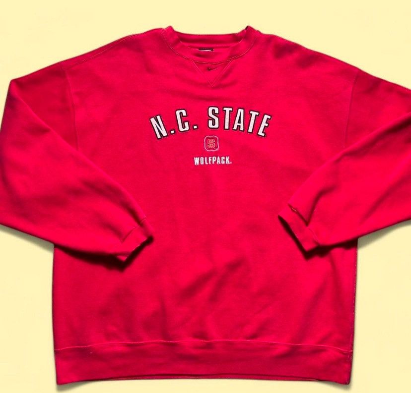 Nike × Vintage Vintage embroidered center swoosh NC State crewneck Size US XL / EU 56 / 4 - 1 Thumbnail