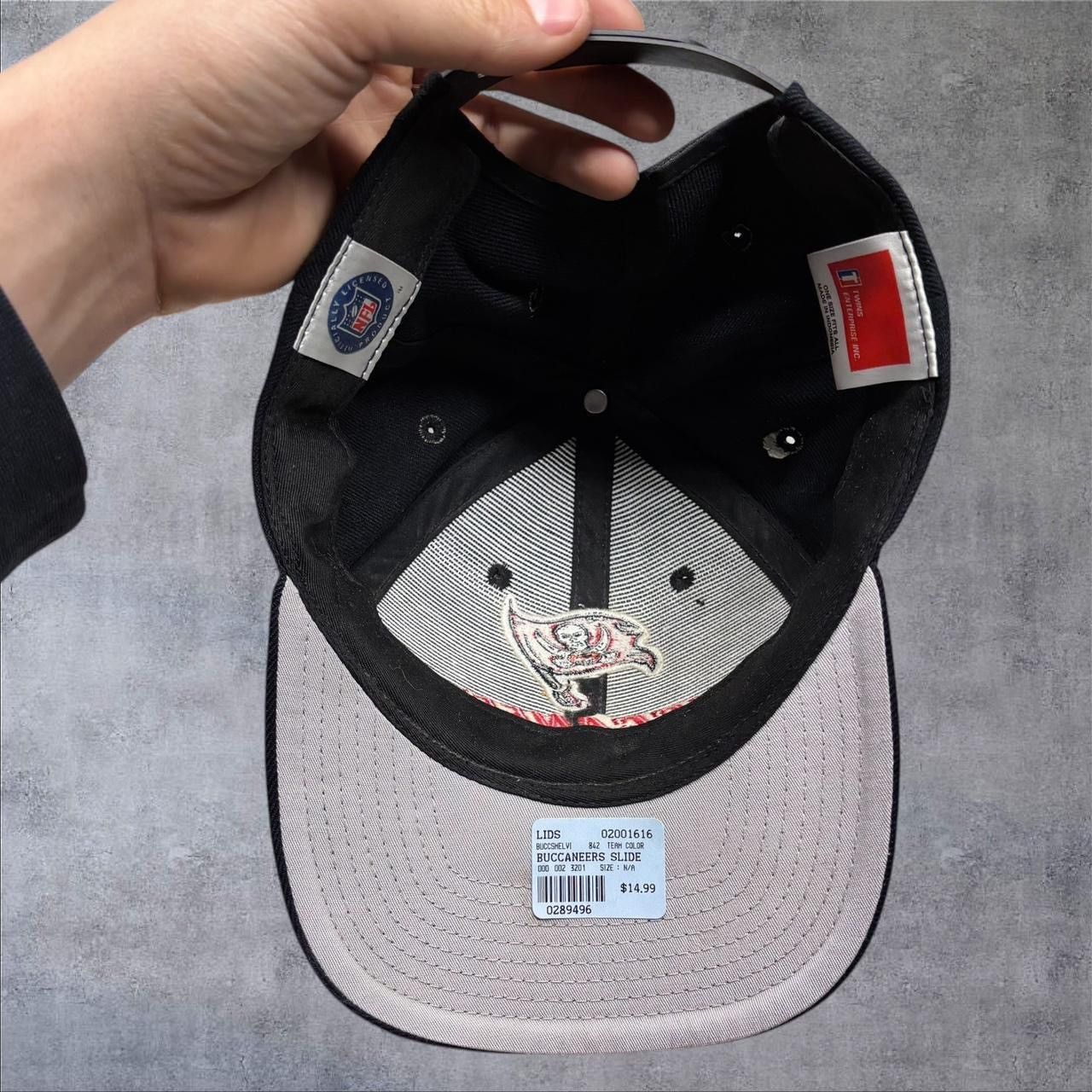 Twins Enterprise Inc. Vintage Tampa Bay Buccaneers Hat Size ONE SIZE - 4 Thumbnail