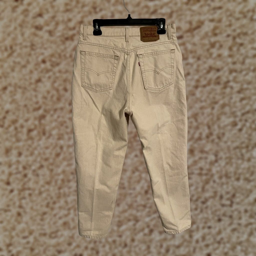 Levi's VINTAGE Levi's Denim Jeans Made in USA 16521-0247 Ivory 14M 31x29 Women's Size 36" / US 14 / IT 50 - 1 Thumbnail