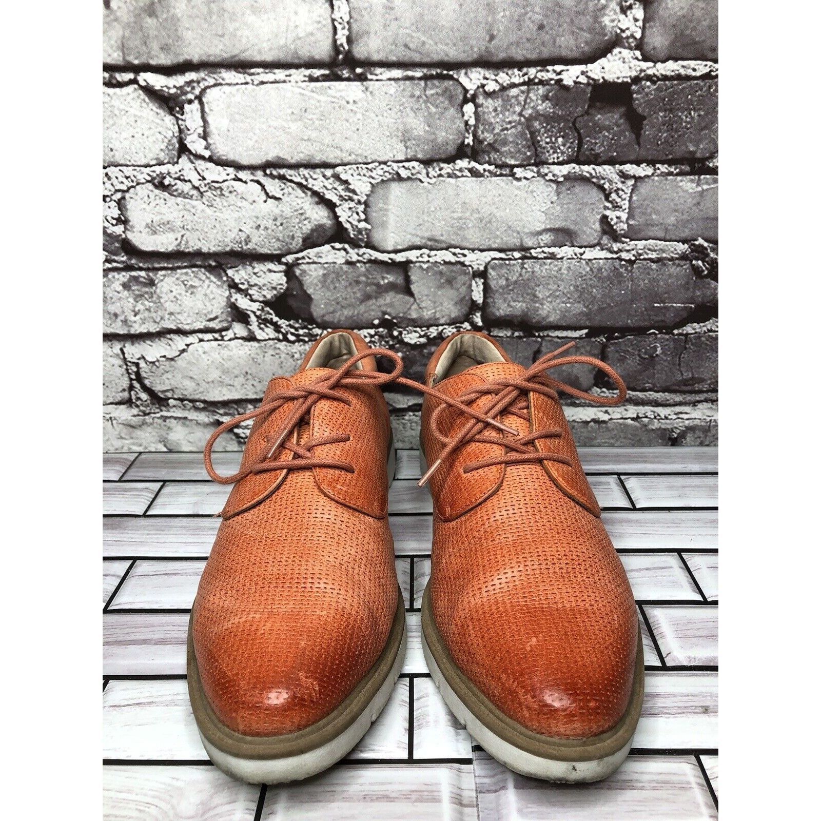 Other Sofft Coral Leather Perforated Oxfords Lace Up Casual Shoes Size US 10 / IT 40 - 2 Thumbnail