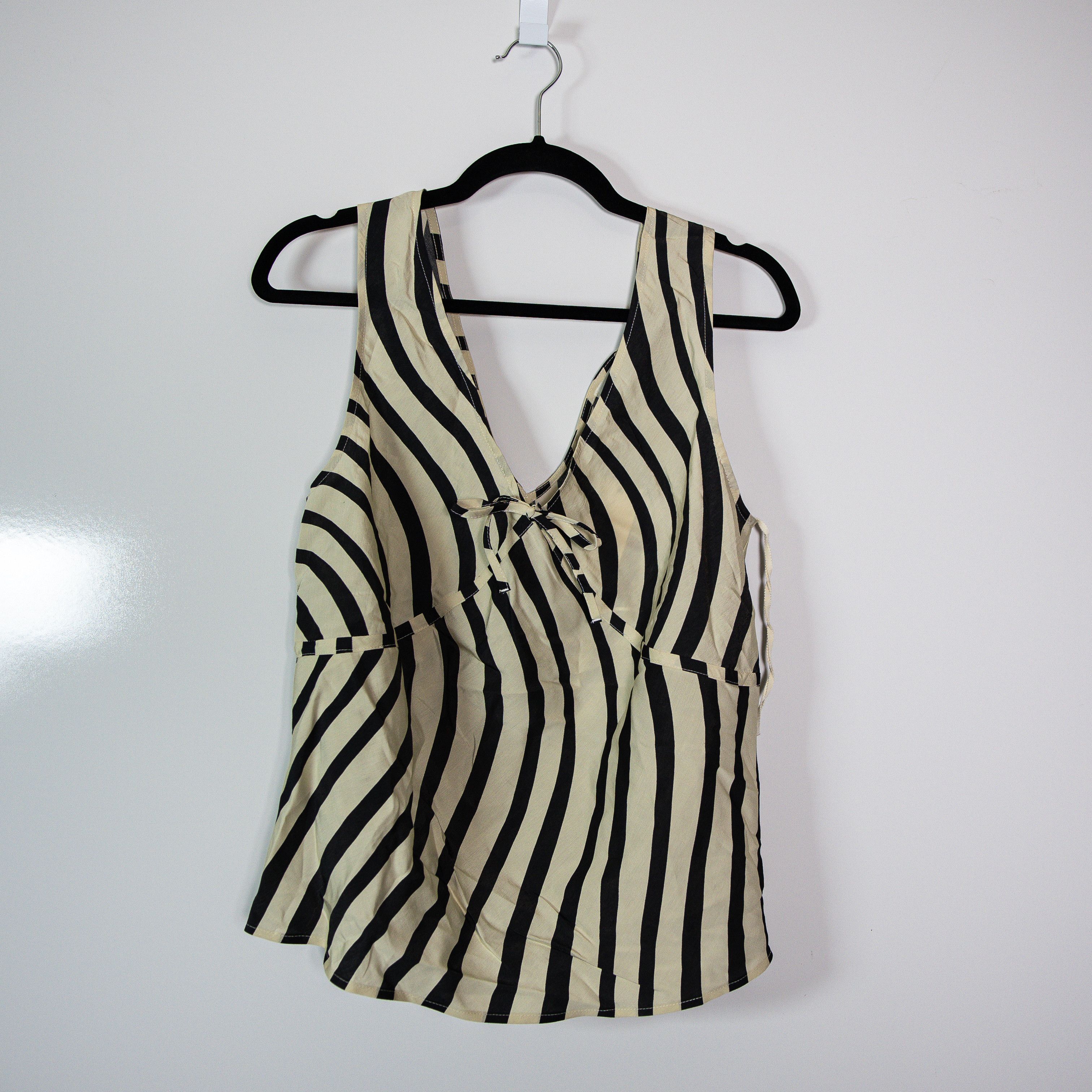 Nation LTD NEW Nation LTD Bisbe Modal Stretch V Neck Size S / US 4 / IT 40 - 1 Thumbnail