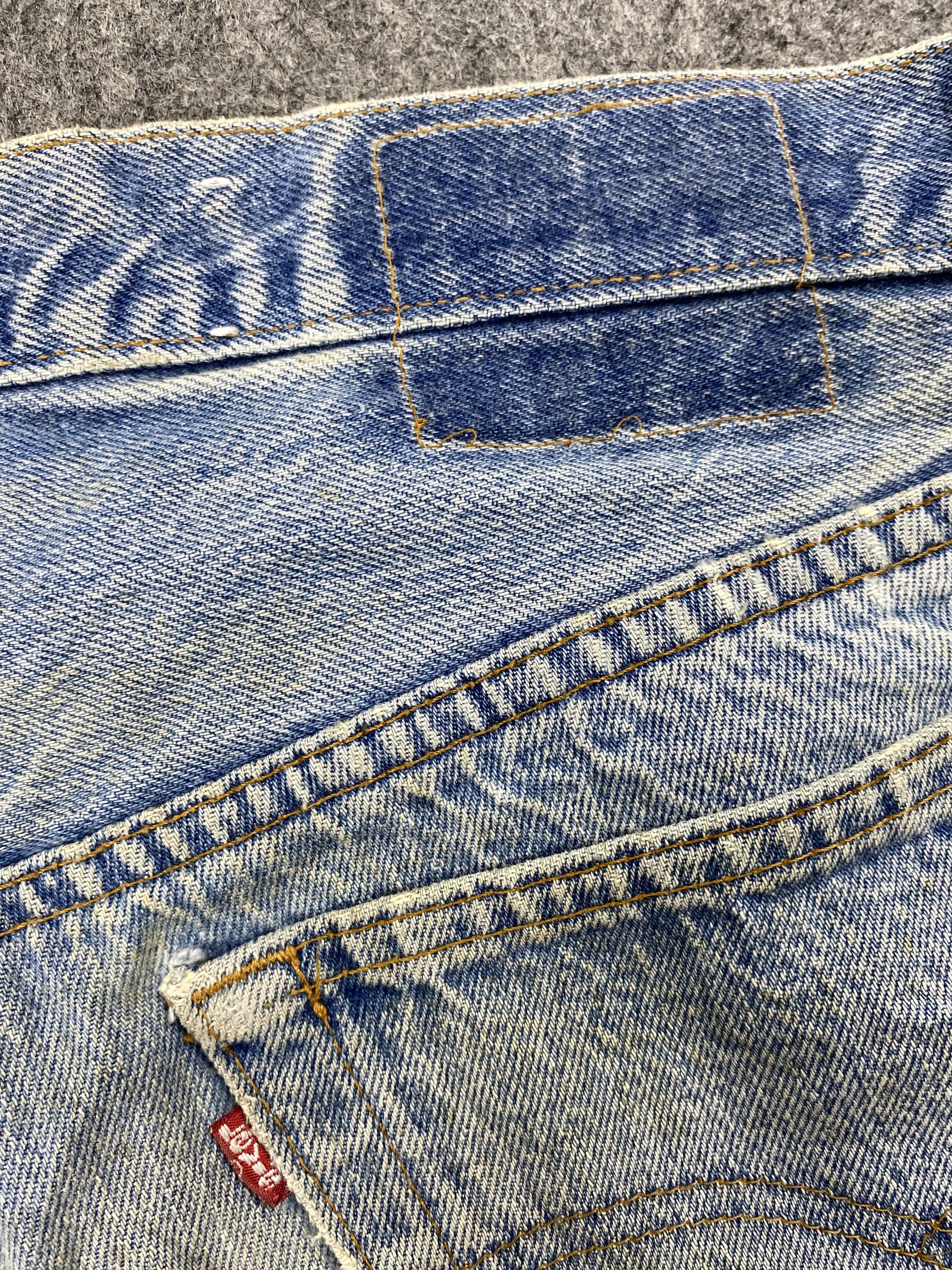 Levi's 80s Light Wash Vintage Levi's 501 35x28.5 Denim -JN1185 Size US 35 - 13 Thumbnail