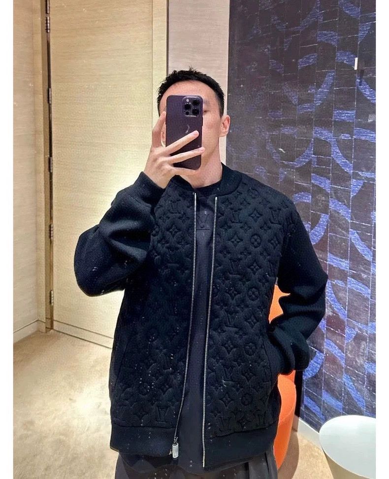 Louis Vuitton Louis Vuitton Blue embossed logo jacket 2503-Nextarrow Size US XS / EU 42 / 0 - 8 Thumbnail