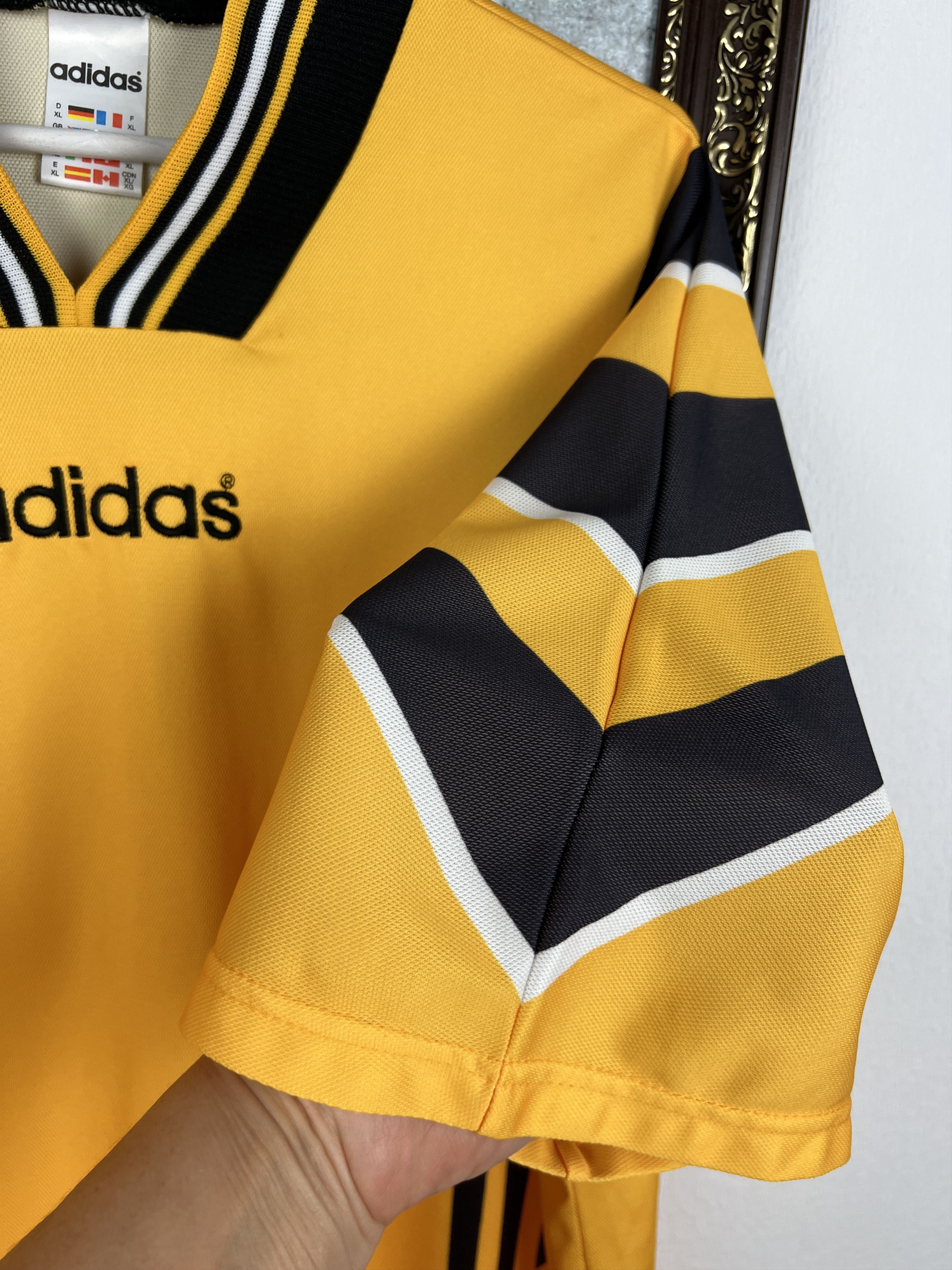 Adidas Vintage 90's Football Template Shirt Soccer Jersey Trikot Size US XL / EU 56 / 4 - 4 Thumbnail