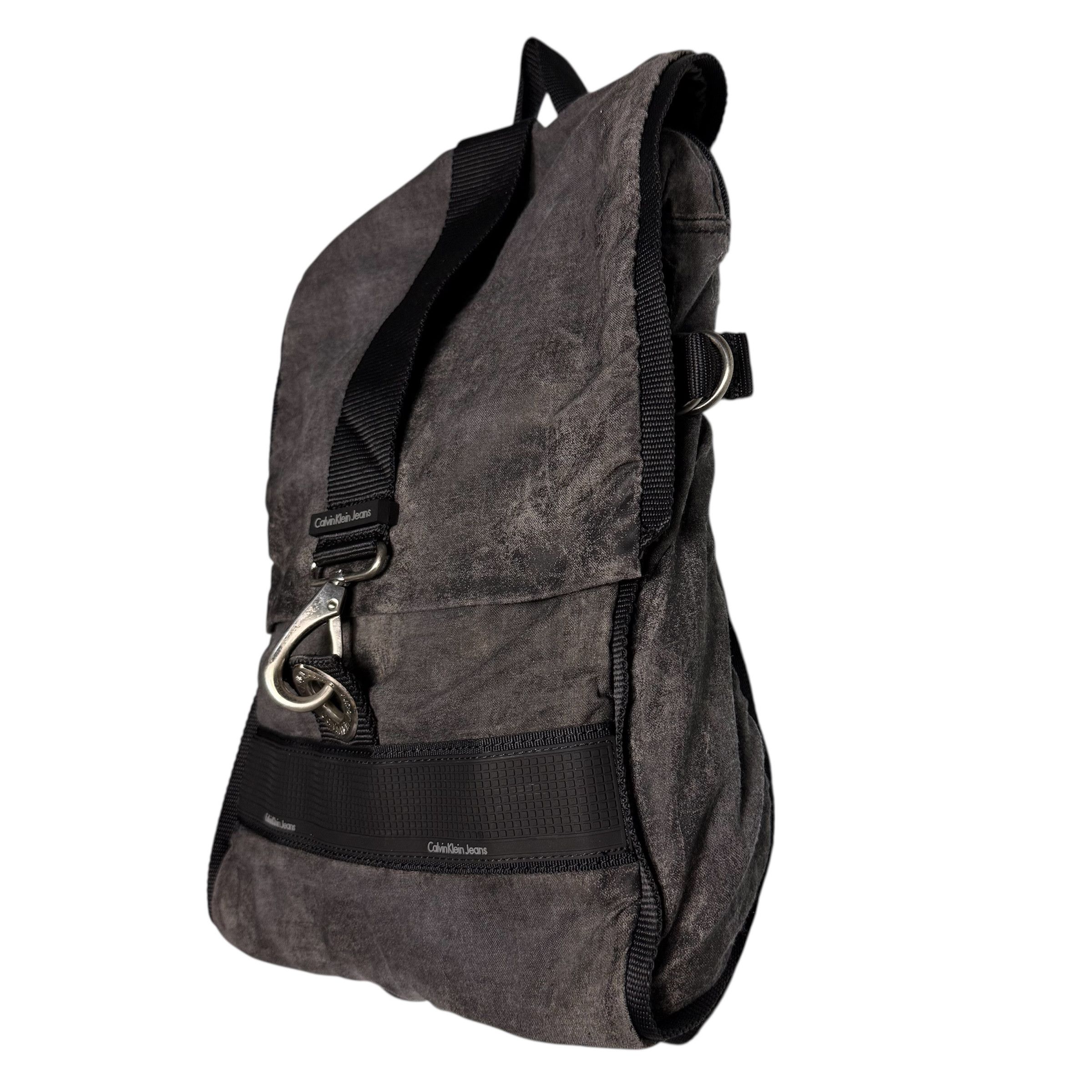 Calvin Klein 🔥RARE🔥Calvin Klein Jeans Faded Backpack Hook Closure Size ONE SIZE - 2 Thumbnail