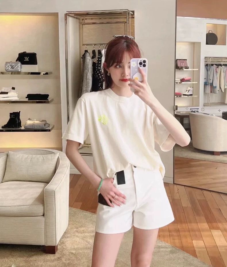 Louis Vuitton Louis Vuitton White pin monogram knit short sleeve Size US XS / EU 42 / 0 - 6 Thumbnail