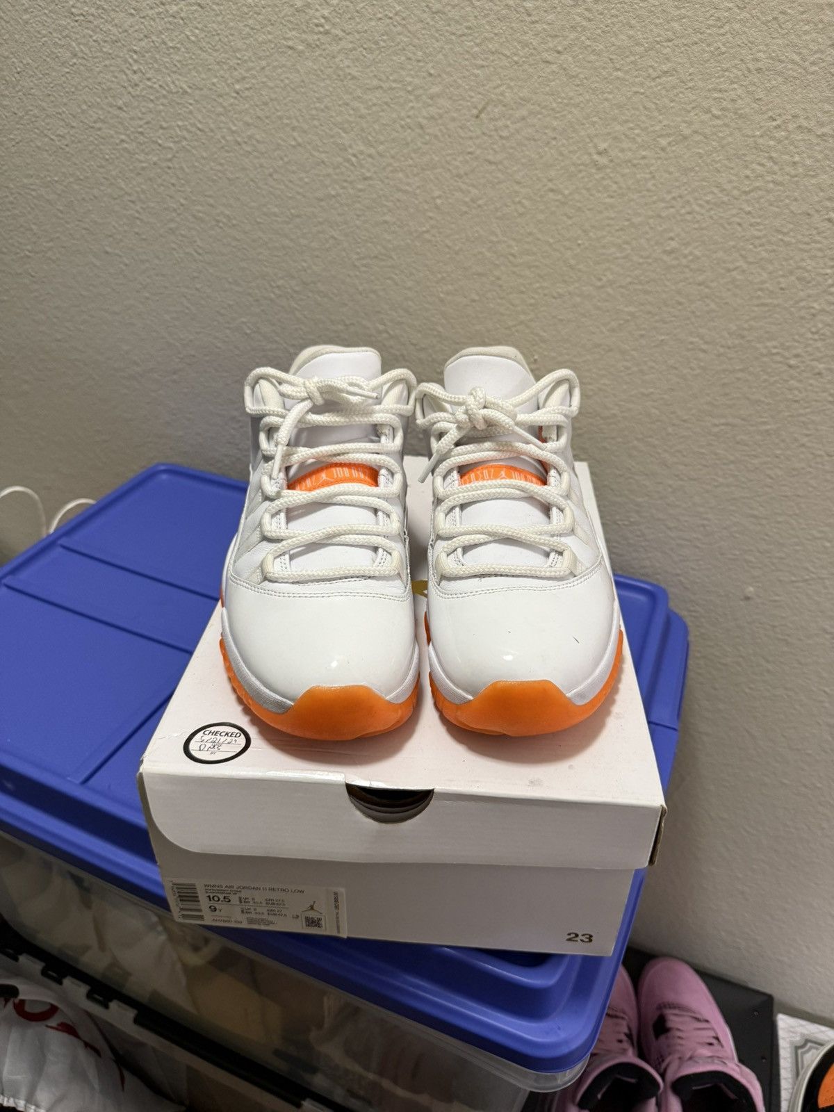 Jordan Brand Citrus 11’s Size US 9 / EU 42 - 4 Thumbnail