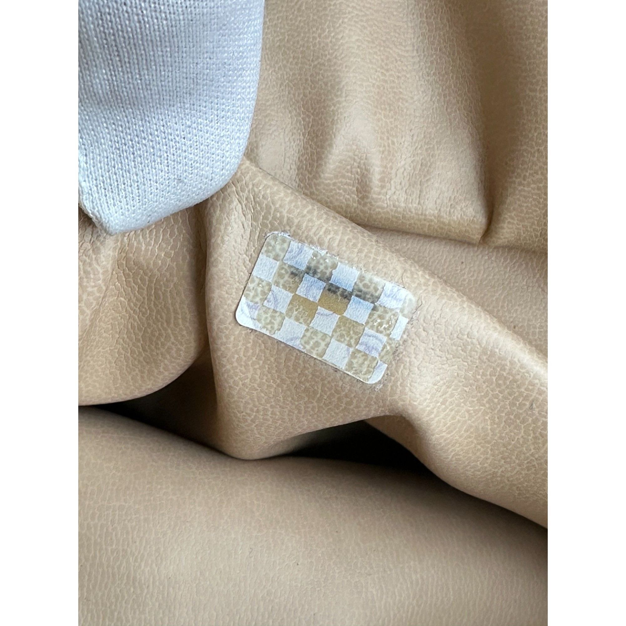 Chanel Chanel Beige Quilted Lambskin Size ONE SIZE - 14 Thumbnail