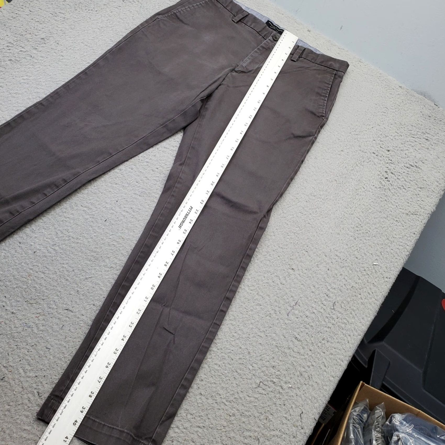 Banana Republic Banana Republic Mens Pants Chino Gray Flat Front Slash Pocket Straight Leg Size 33 Mens Size US 33 - 4 Thumbnail