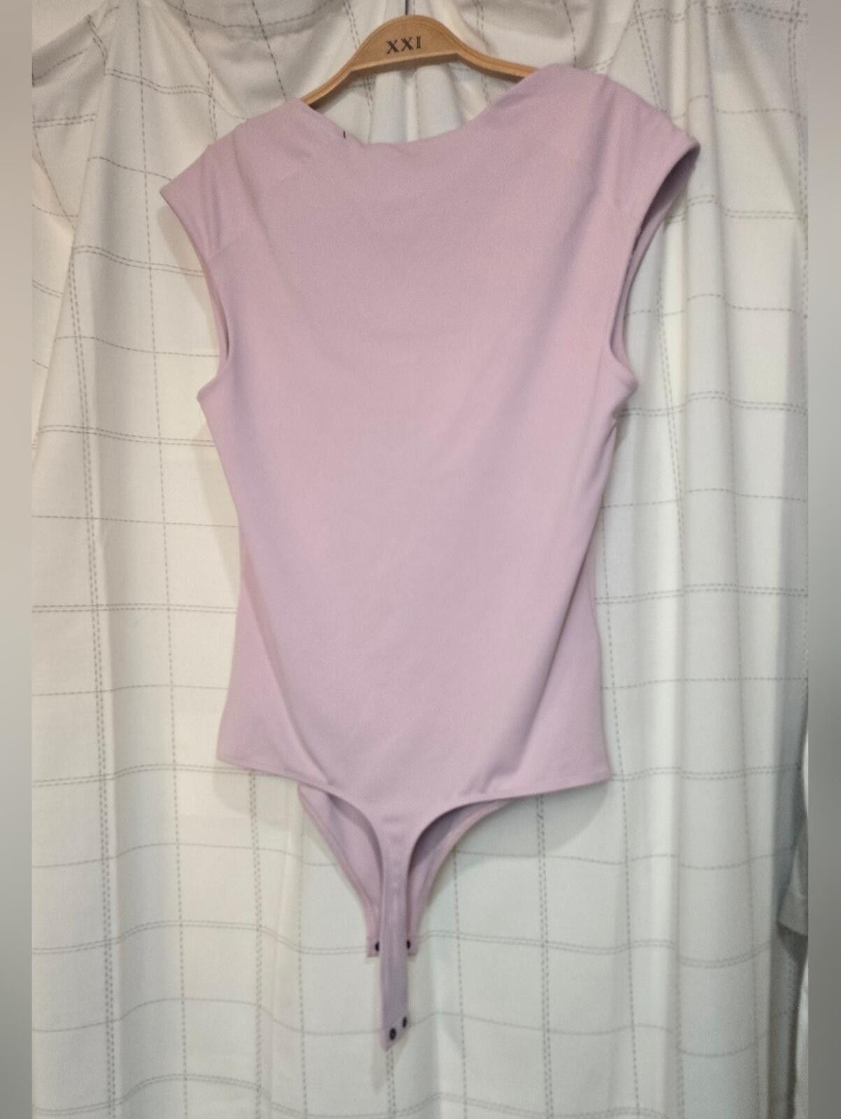 Express Body Contour High Compression Scoop Neck Cap Sleeve Bodysuit Size L / US 10 / IT 46 - 5 Thumbnail