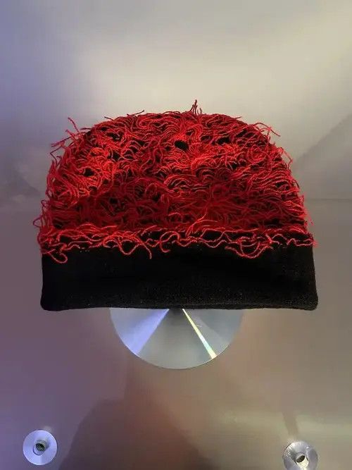 Stapleford Distressed Knitted Beanie (red) Size ONE SIZE - 2 Thumbnail