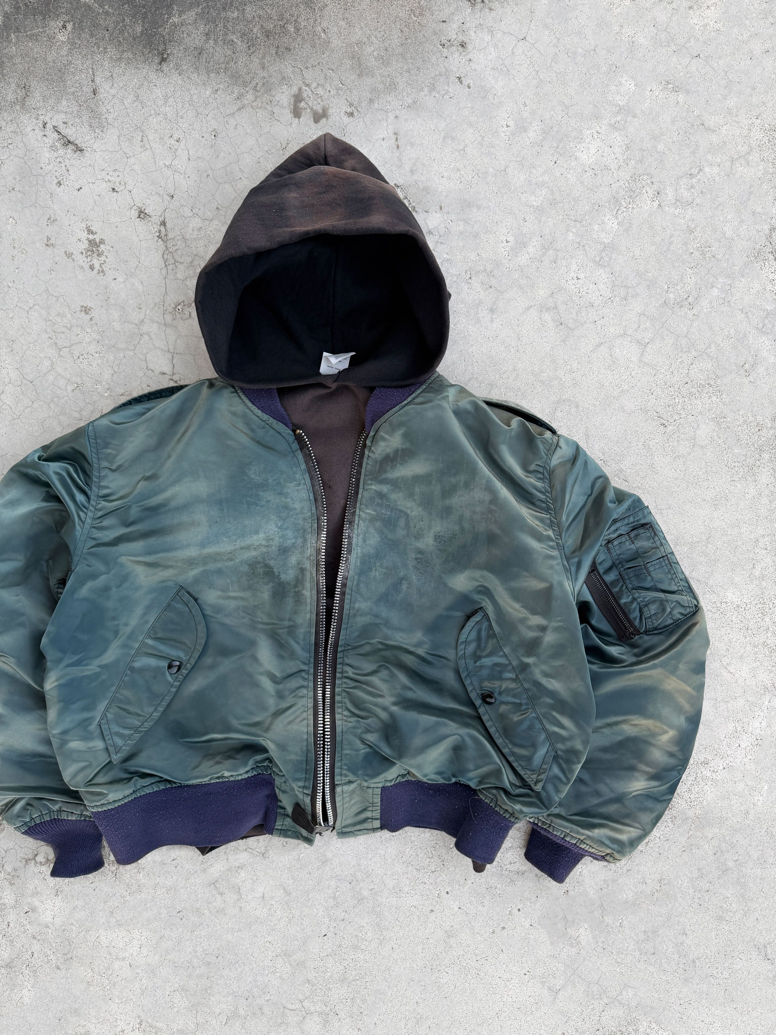 Alpha Industries Faded Vintage MA-1 Bomber Jacket Size US M / EU 48-50 / 2 - 4 Thumbnail