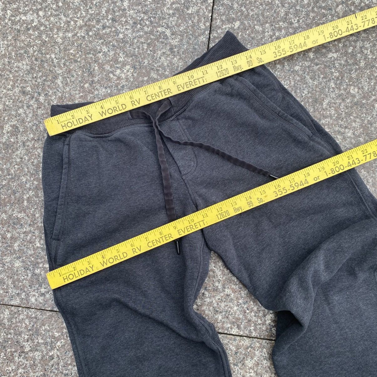 Lululemon Lululemon sweatpants Size US 29 - 3 Thumbnail