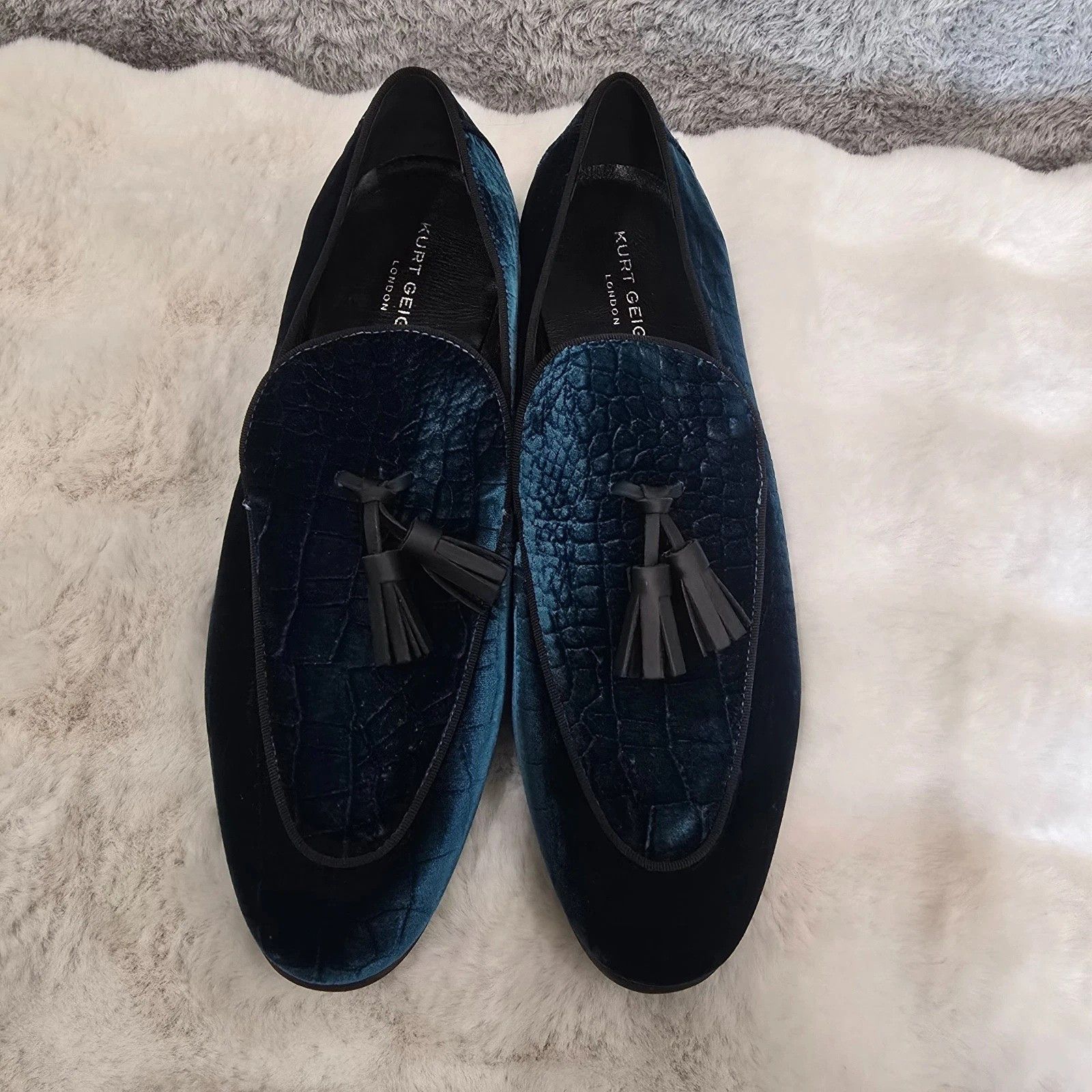 Kurt Geiger Kurt Geiger Turquoise Velvet Croc Emboss Venetian Loafer41.5 Size US 8.5 / EU 41-42 - 1 Thumbnail