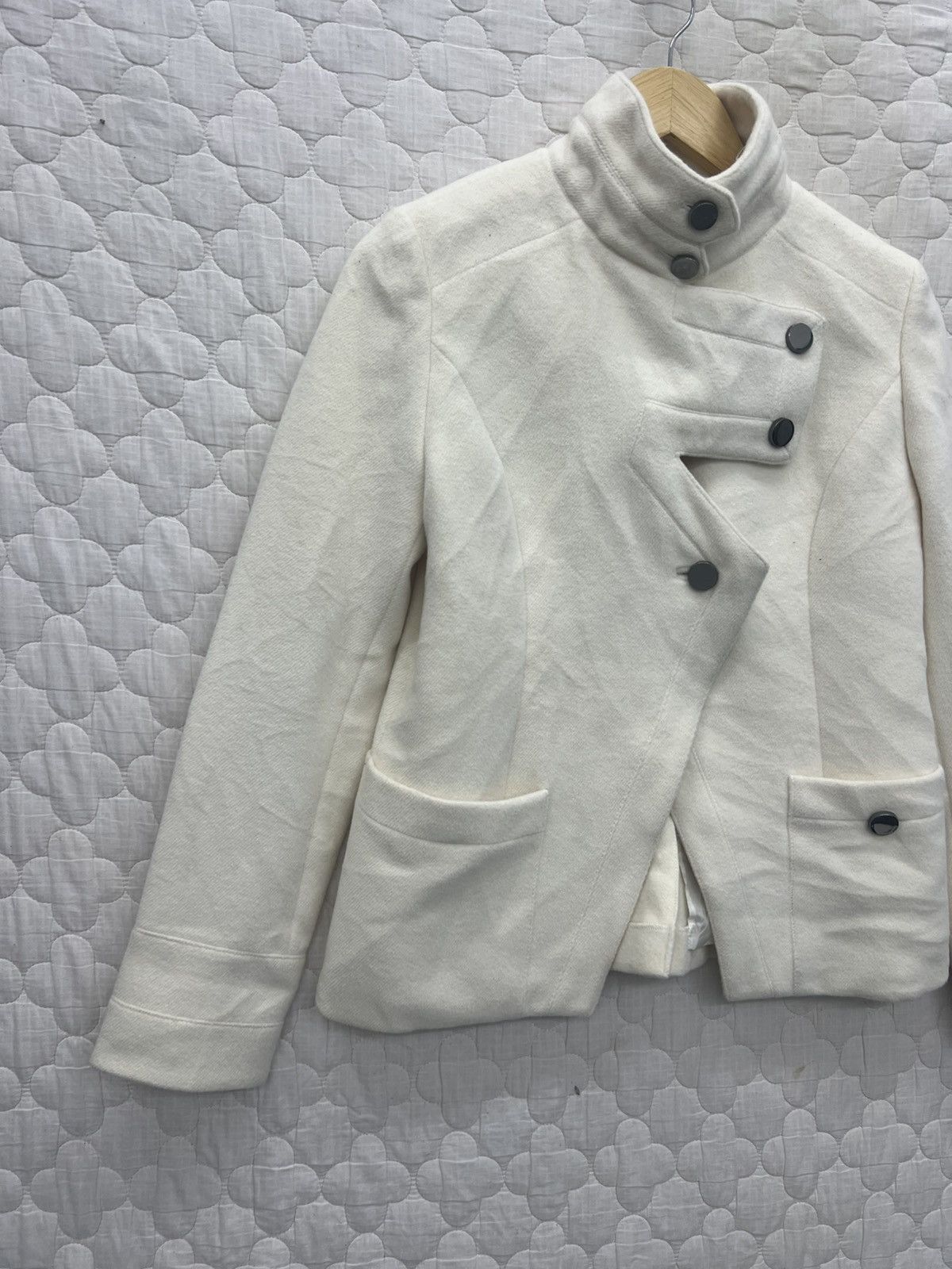 Karl Lagerfeld KARL LAGERFELD ASYMMETRICAL BUTTON WOOL JACKET Size S / US 4 / IT 40 - 2 Thumbnail