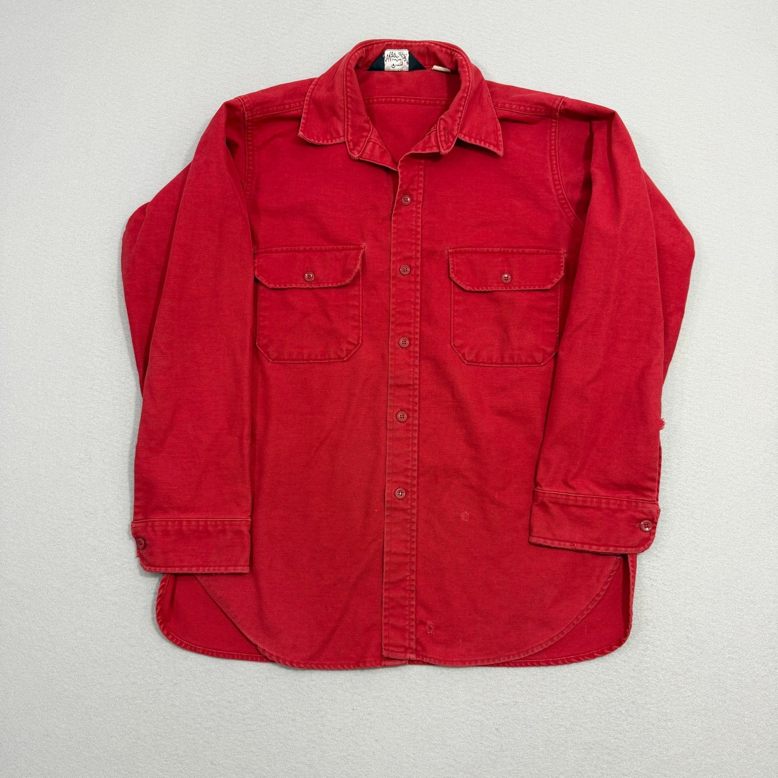 Vintage Vintage Woolrich Chamois Button Up Shirt Men's Large Red Size US L / EU 52-54 / 3 - 1 Thumbnail