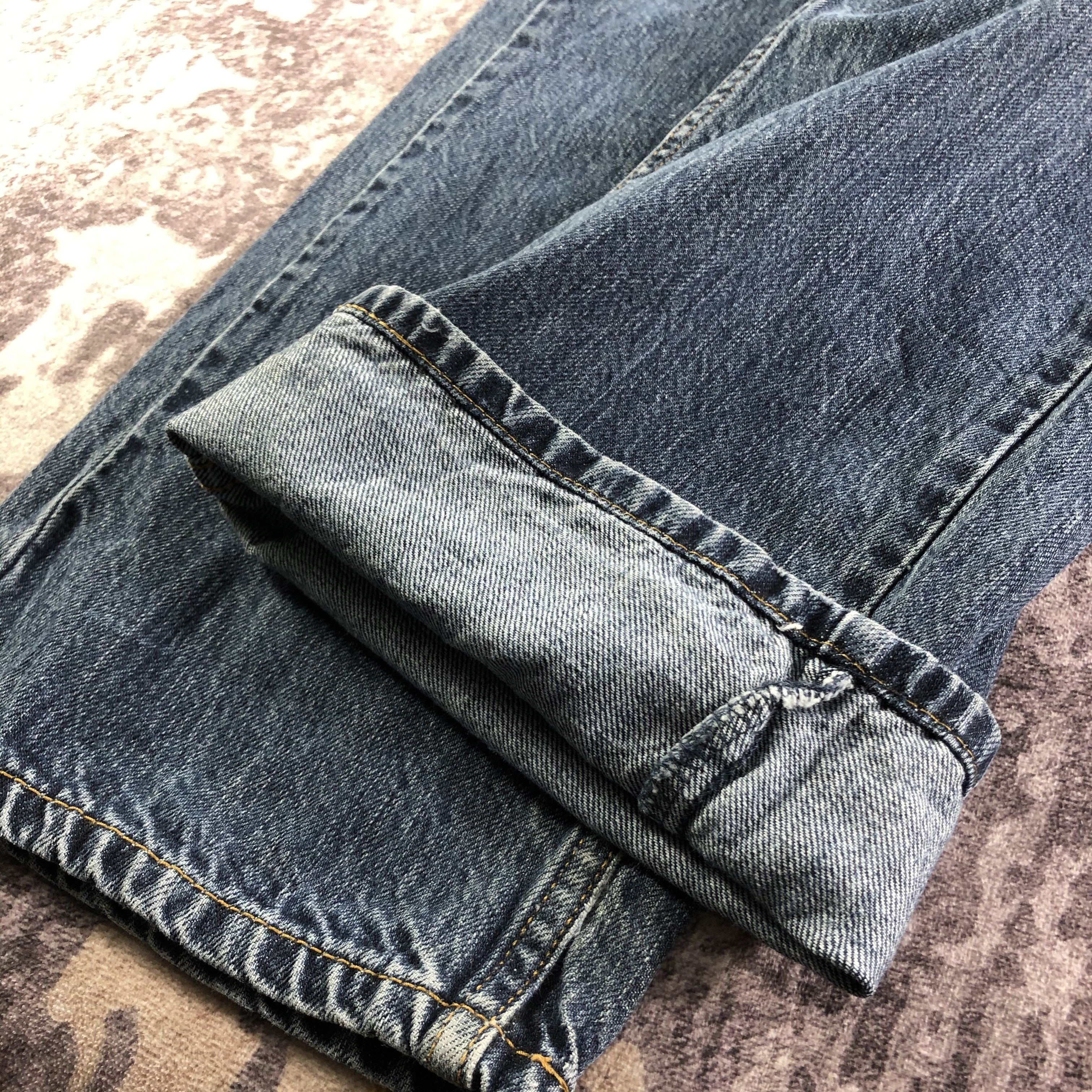 Levi's × Vintage Vintage Blue Wash Levis 559 Jeans-JM3458 Size 35" - 6 Thumbnail