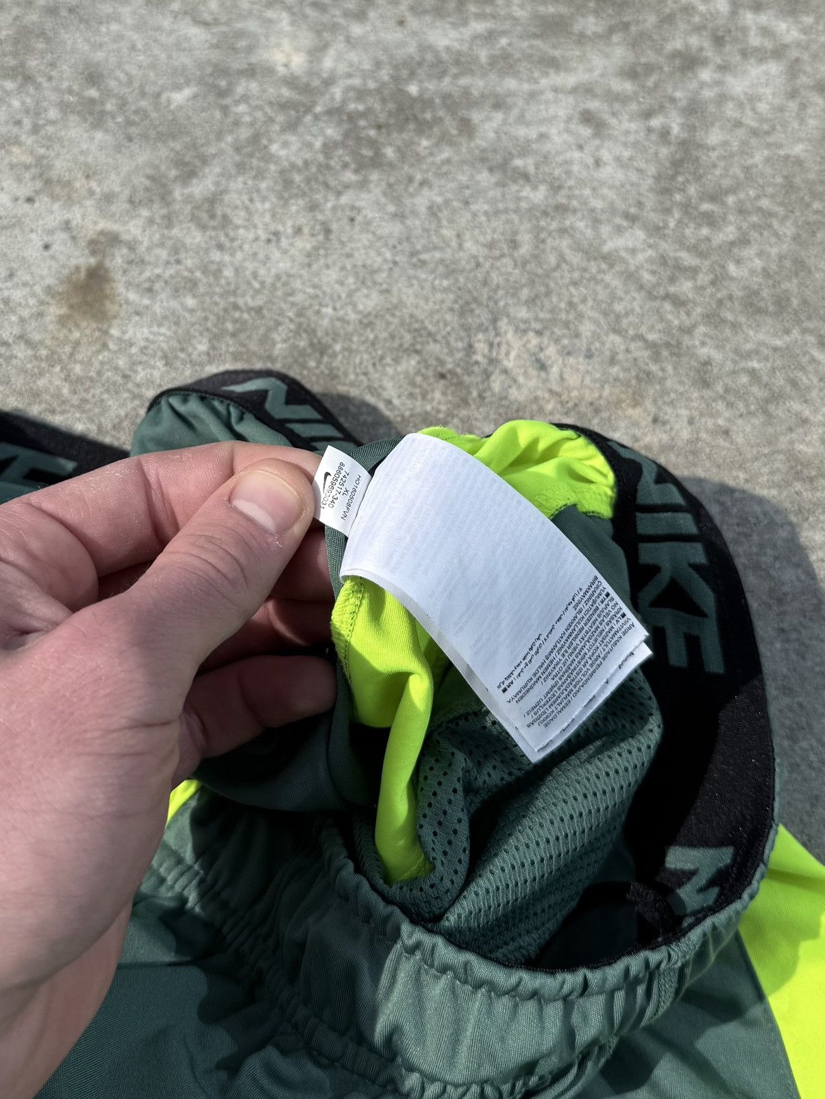 Other Vintage Nike y2k wide buggy streetwear oversize track shorts Size US 34 / EU 50 - 17 Thumbnail
