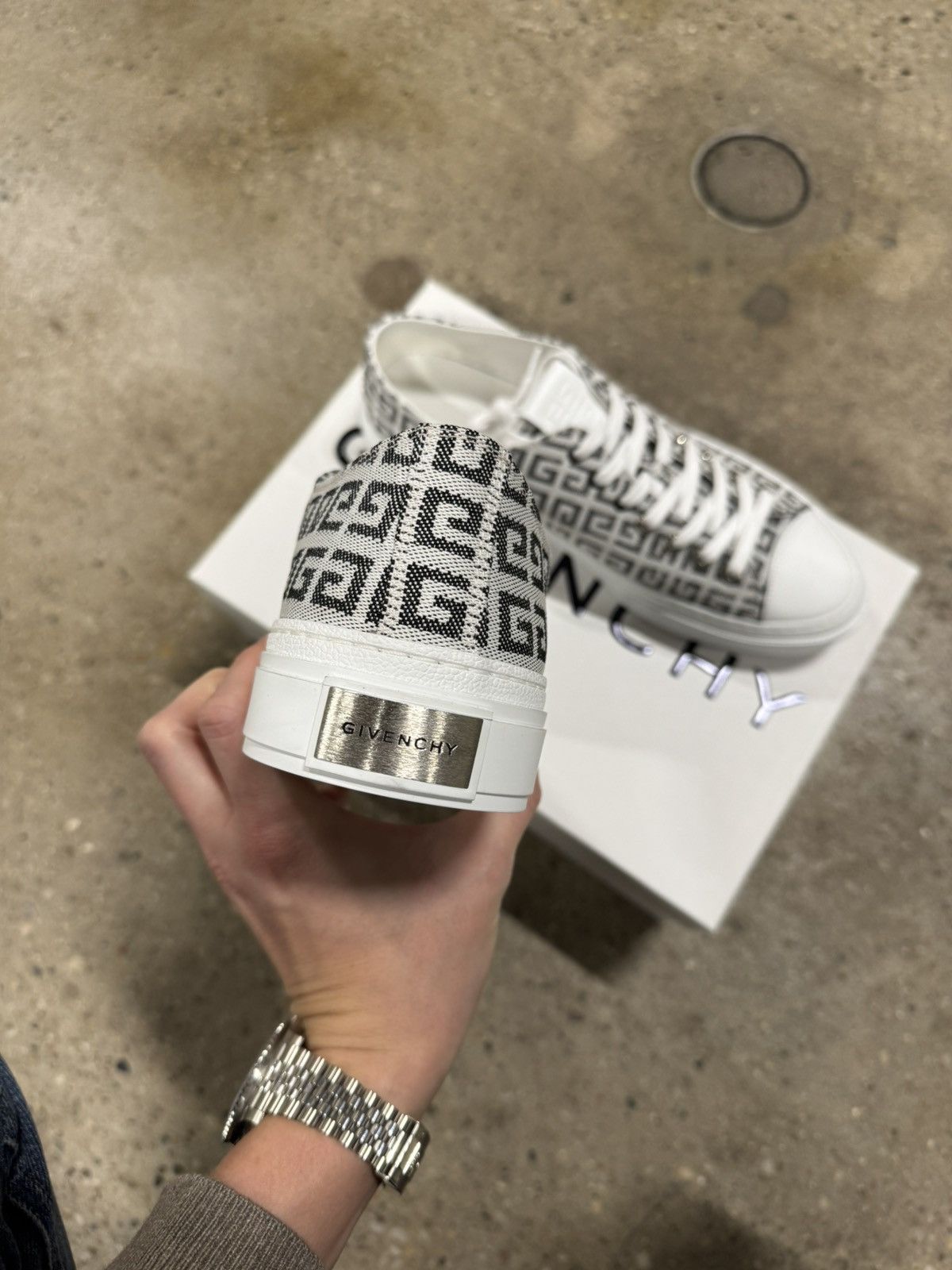 Givenchy Givenchy City 4G Low Top Sneaker NEW 750$ Size US 12 / EU 45 - 3 Thumbnail