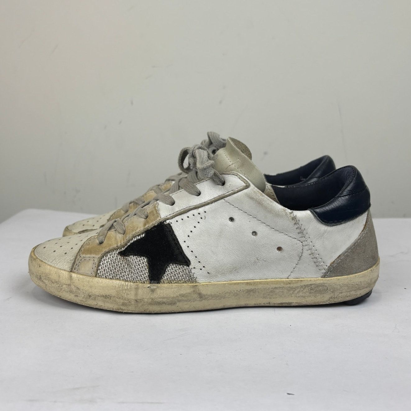 Golden Goose Golden Goose Superstar GGDB Low Leather Sneakers Women's 37 Size US 7 / IT 37 - 5 Thumbnail