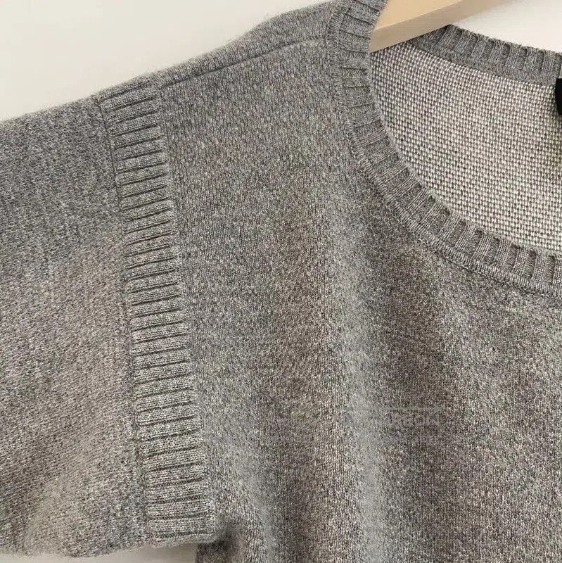 Chanel Chanel Gray Wool Blend Sweater with Lion Design . Size M / US 6-8 / IT 42-44 - 7 Thumbnail
