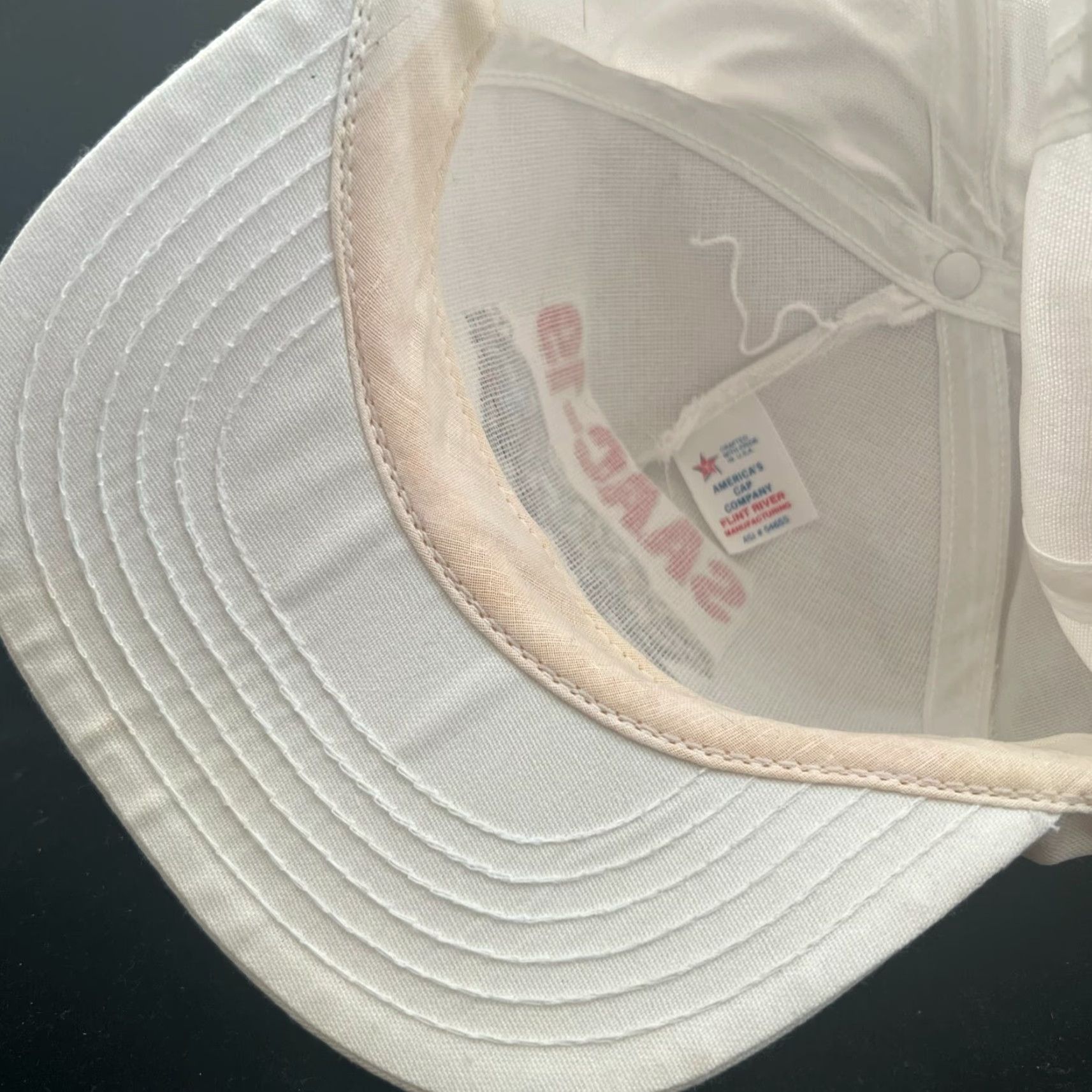 Vintage VINTAGE Shelby American Automobile Club SAAC-19 Concourse Judge Snapback Hat Men One Size White Cars Size ONE SIZE - 5 Thumbnail