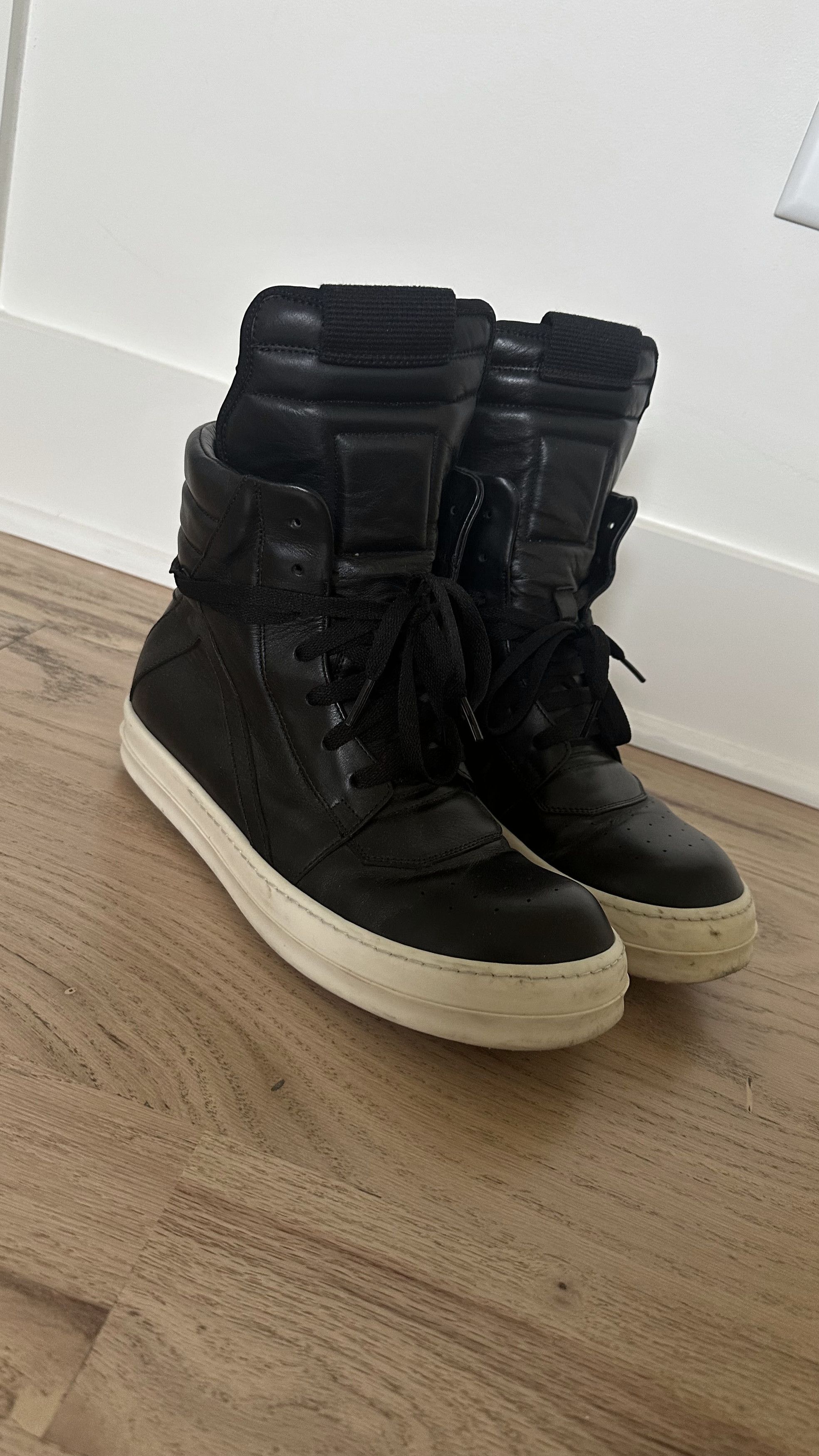 Japanese Brand The Old Curiosity Shop Studded Hog Toes | Grailed