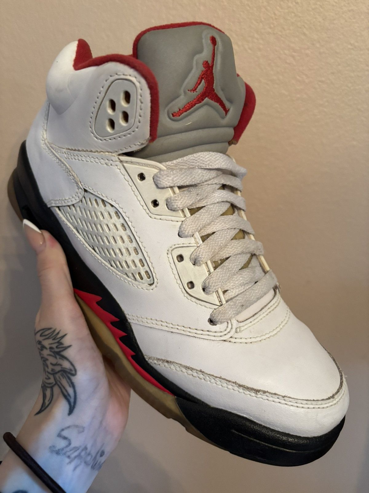 Jordan Brand Air Jordan 5 Retro GS 'White Fire Red' 2013 Size US 5.5 / EU 38 - 2 Thumbnail