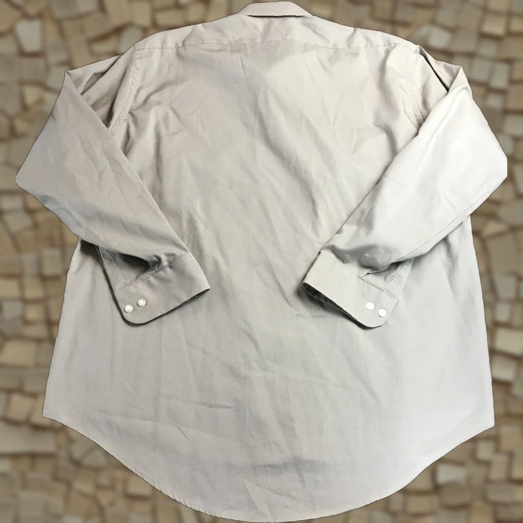 Van Heusen Van Heusen Shirt Editions, Men's 17 34/35, Tan, Single Needle Tailoring Size US XL / EU 56 / 4 - 1 Thumbnail