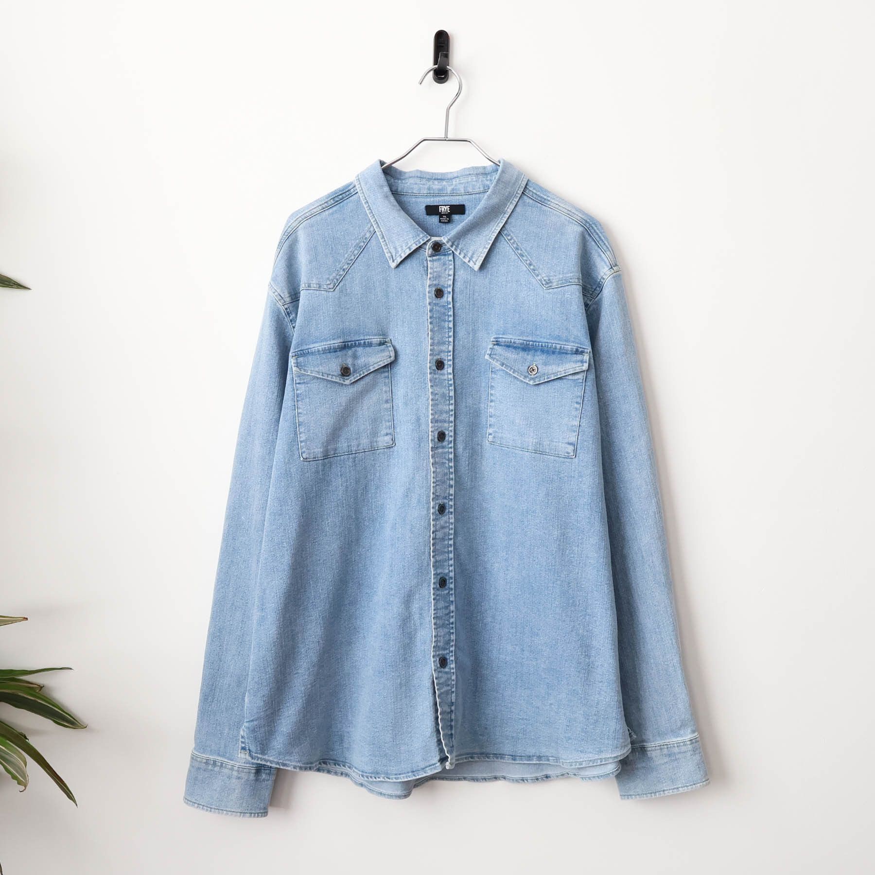 Frye Rare Frye Vintage Washed Denim Button Down Western Shirt Size US XL / EU 56 / 4 - 1 Thumbnail