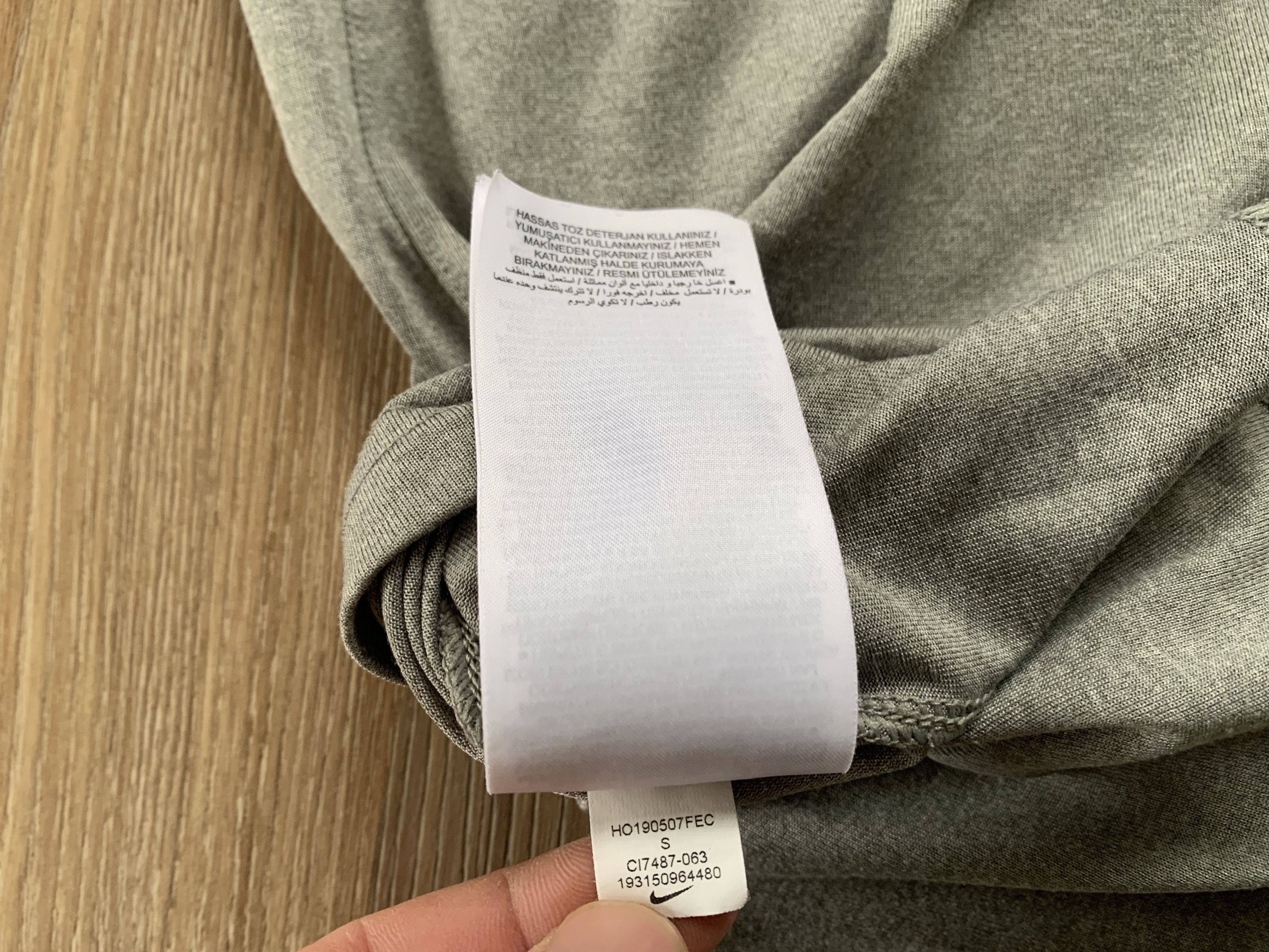 Nike Nike Dri-FIT Grey Swoosh Logo T-Shirt Size US S / EU 44-46 / 1 - 8 Thumbnail