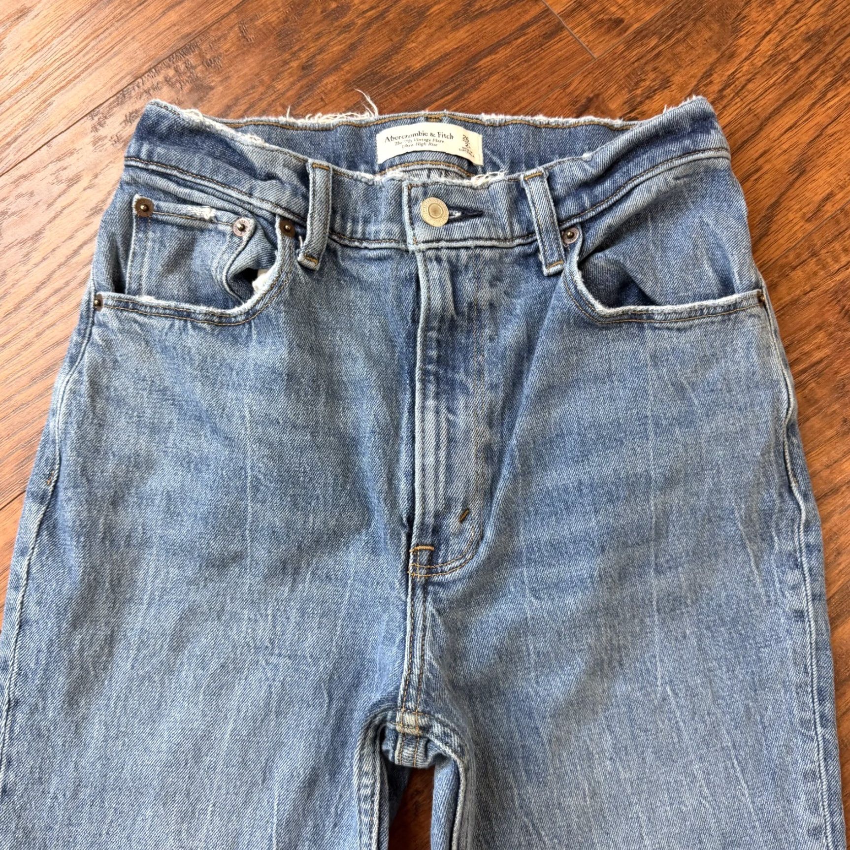 Abercrombie & Fitch Abercrombie & Fitch Jeans Women 26 Flare High Rise Medium Wash Denim Stretch 25x30 Blue Denim Jeans Women 26/2r Flared High Rise Stretch Size 42" / US 20 - 2 Thumbnail