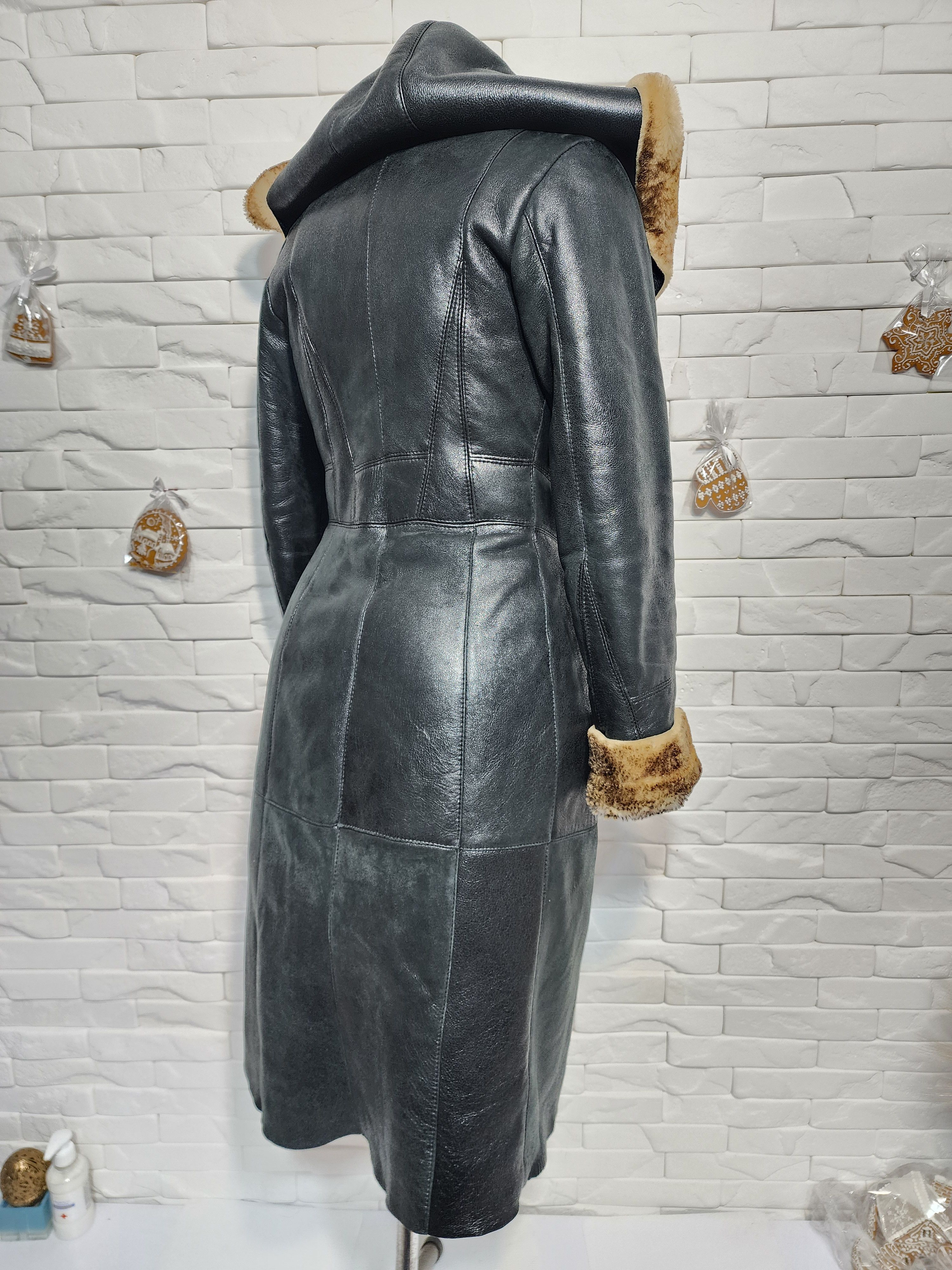 Furla Black Sheepskin Coat: Women's Fur Hood Winter Outwear Size M / US 6-8 / IT 42-44 - 7 Thumbnail