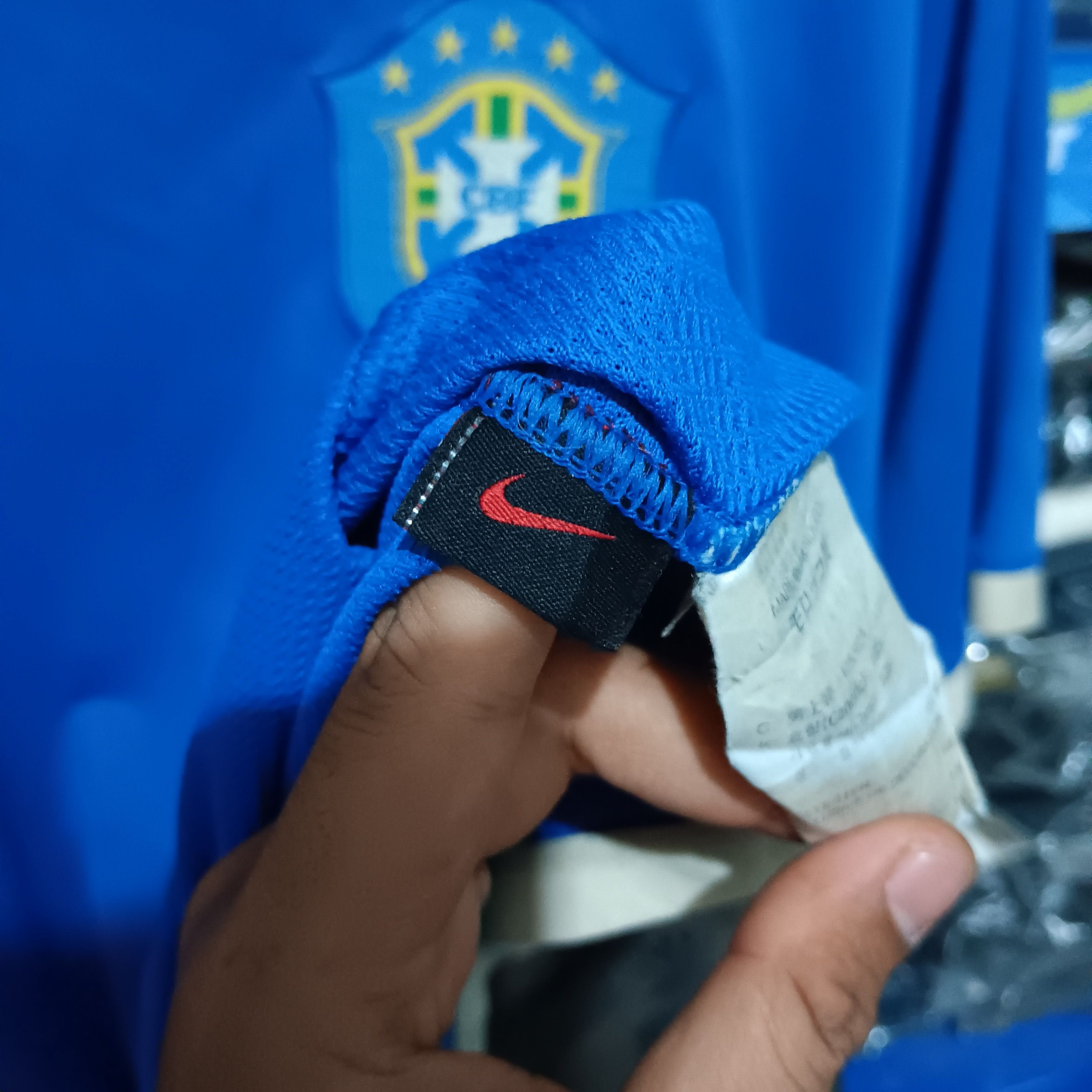 Nike Vintage Nike Brazil away jersey Size US XL / EU 56 / 4 - 5 Thumbnail