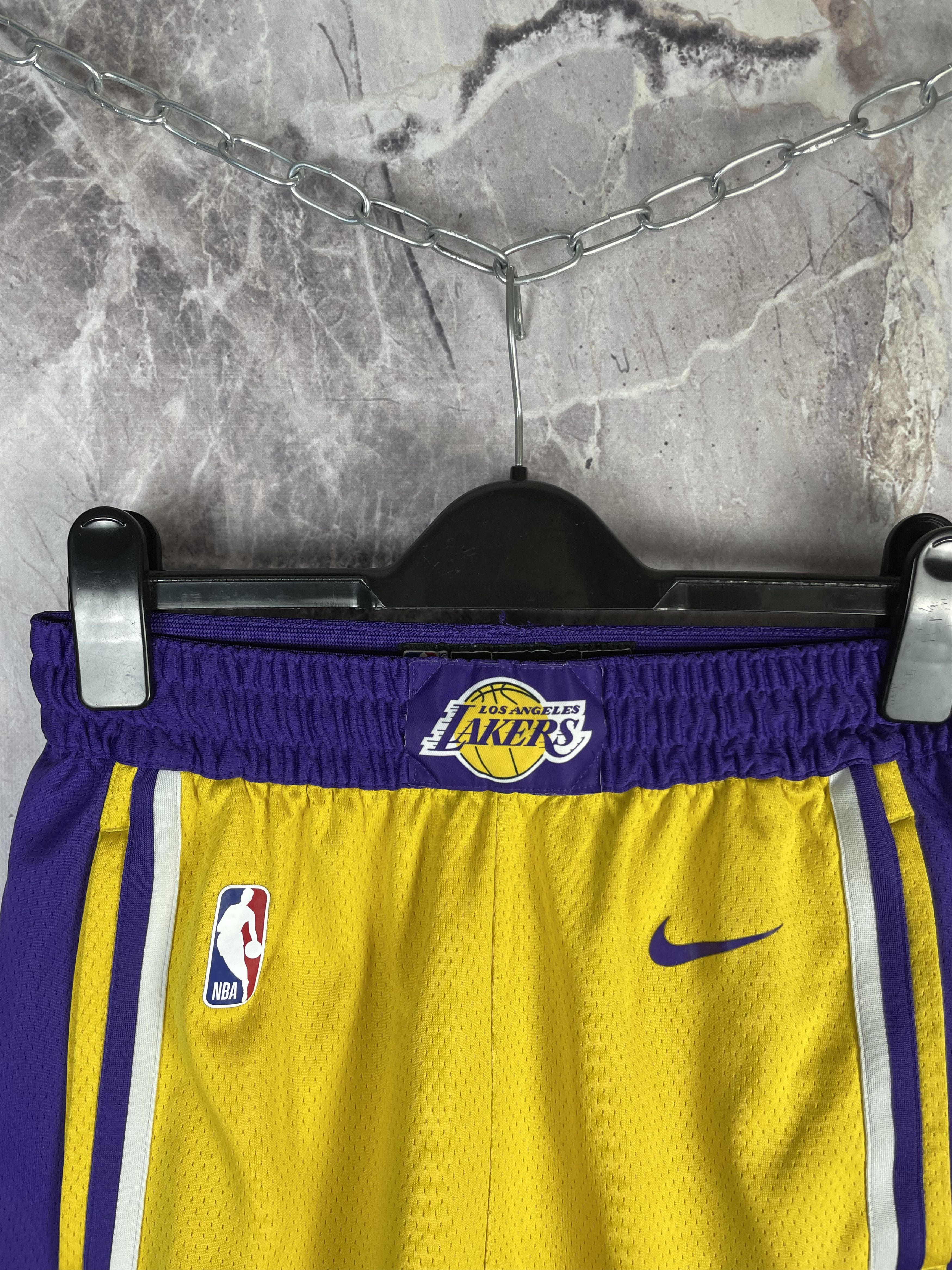 Nike Nike LA Lakers NBA Dri-Fit Basketball Shorts Yellow Size US 30 / EU 46 - 3 Thumbnail