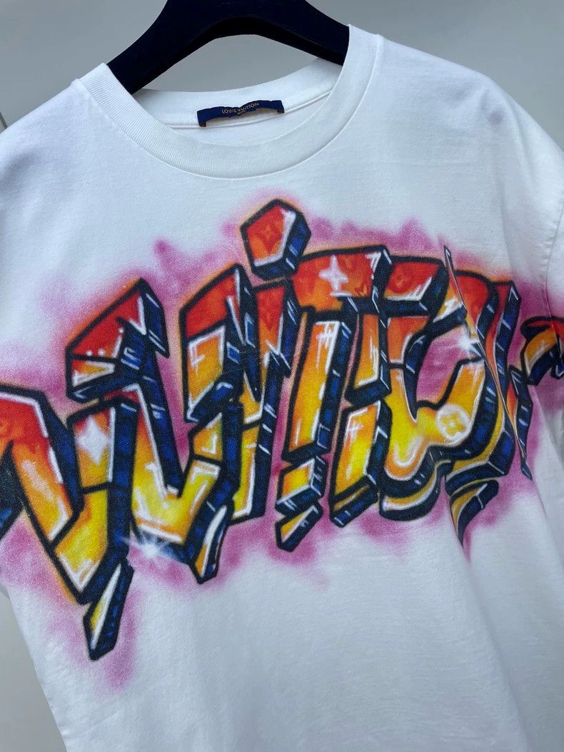 Louis Vuitton Louis Vuitton White monogrammed graffiti short sleeve T-shi Size US M / EU 48-50 / 2 - 4 Thumbnail
