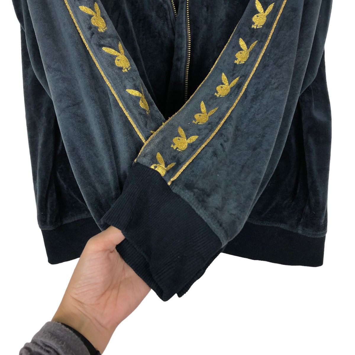 Japanese Brand 🔥Vtg Velvet Jacket Playboy Side Tape Design Big Logo Size US L / EU 52-54 / 3 - 14 Thumbnail