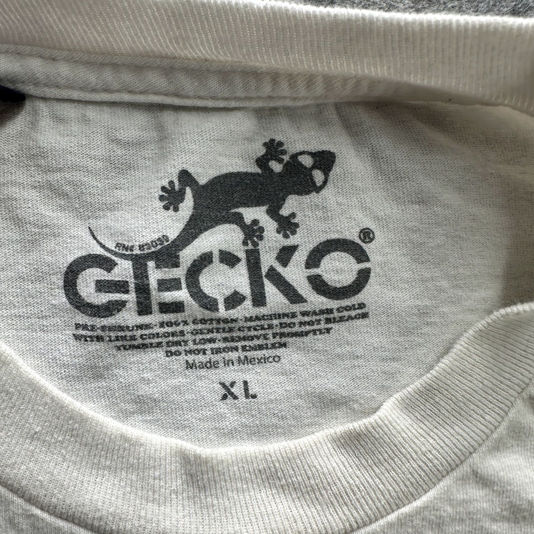 Vintage Gecko Shirt Mens XL White Surfboard Graphic Beach Tee Short Sleeve Surf Skate Shirts? Size US XL / EU 56 / 4 - 4 Thumbnail